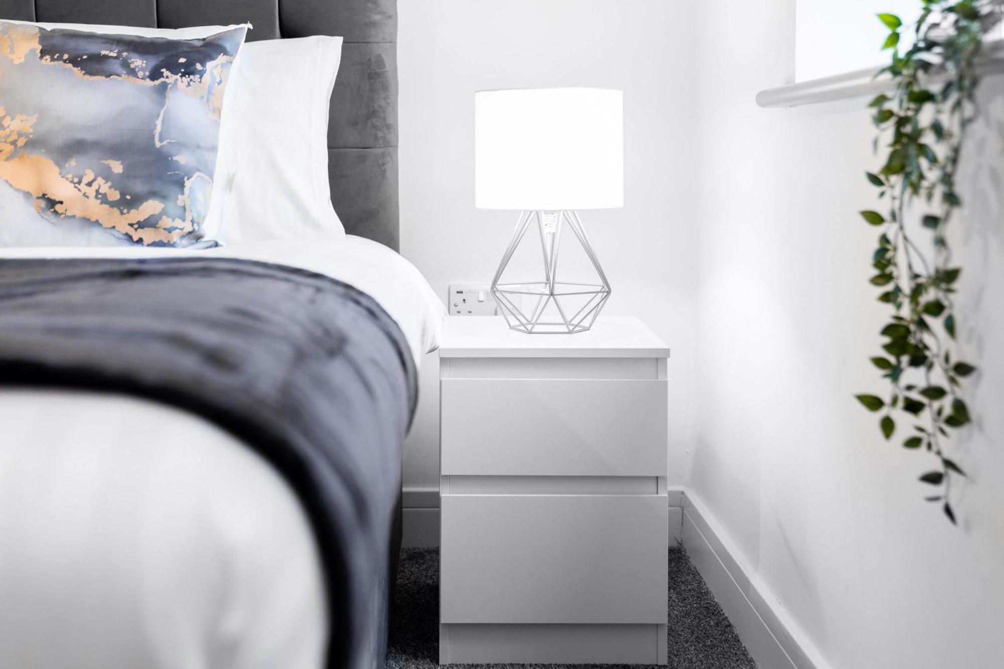 Apartment Luxury - 2 Bedrooms - Balcony - Secure Parking - 3mc *