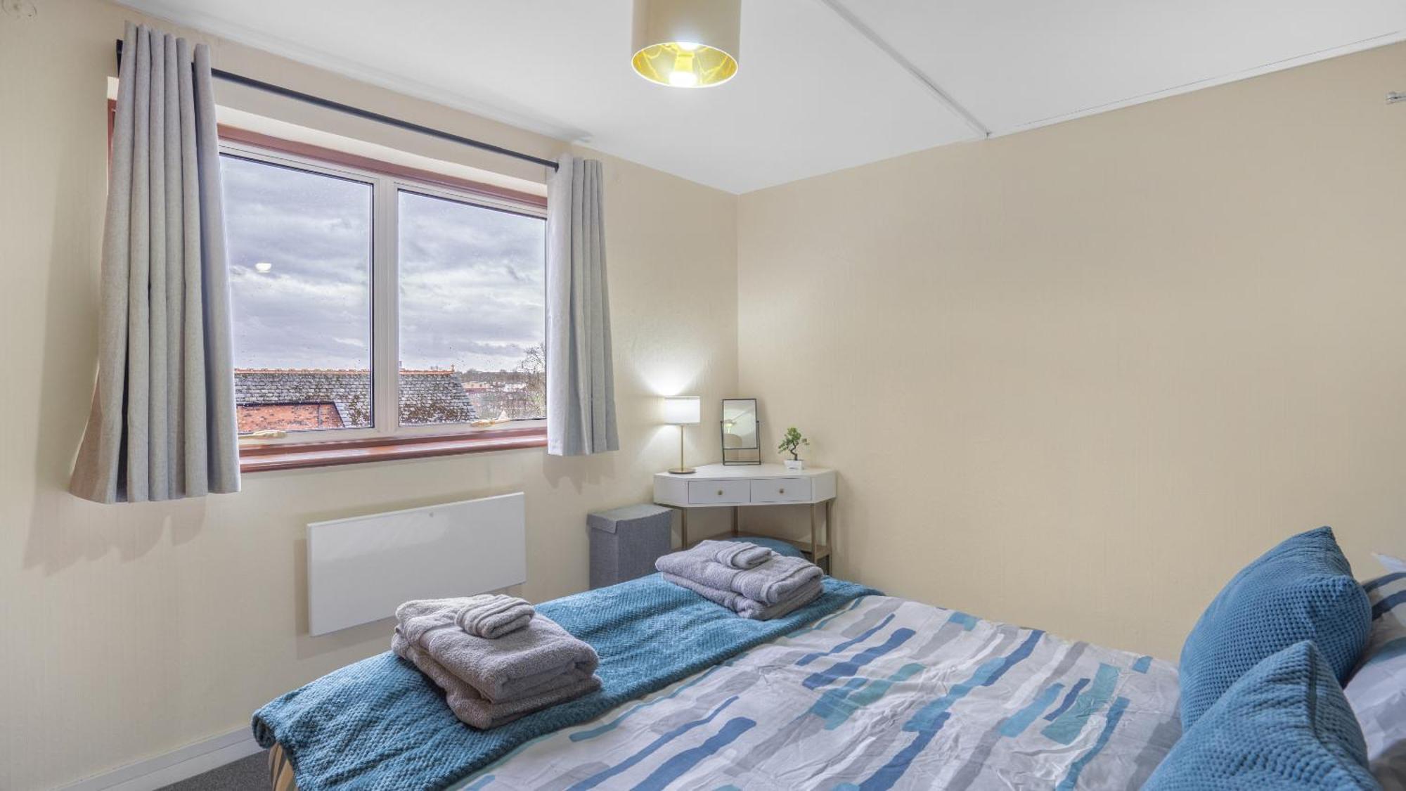 Park Avenue - An Executive 2 Bed With A Private Bathroom In City Centre, 5 Mins To City Hospital Birmingham