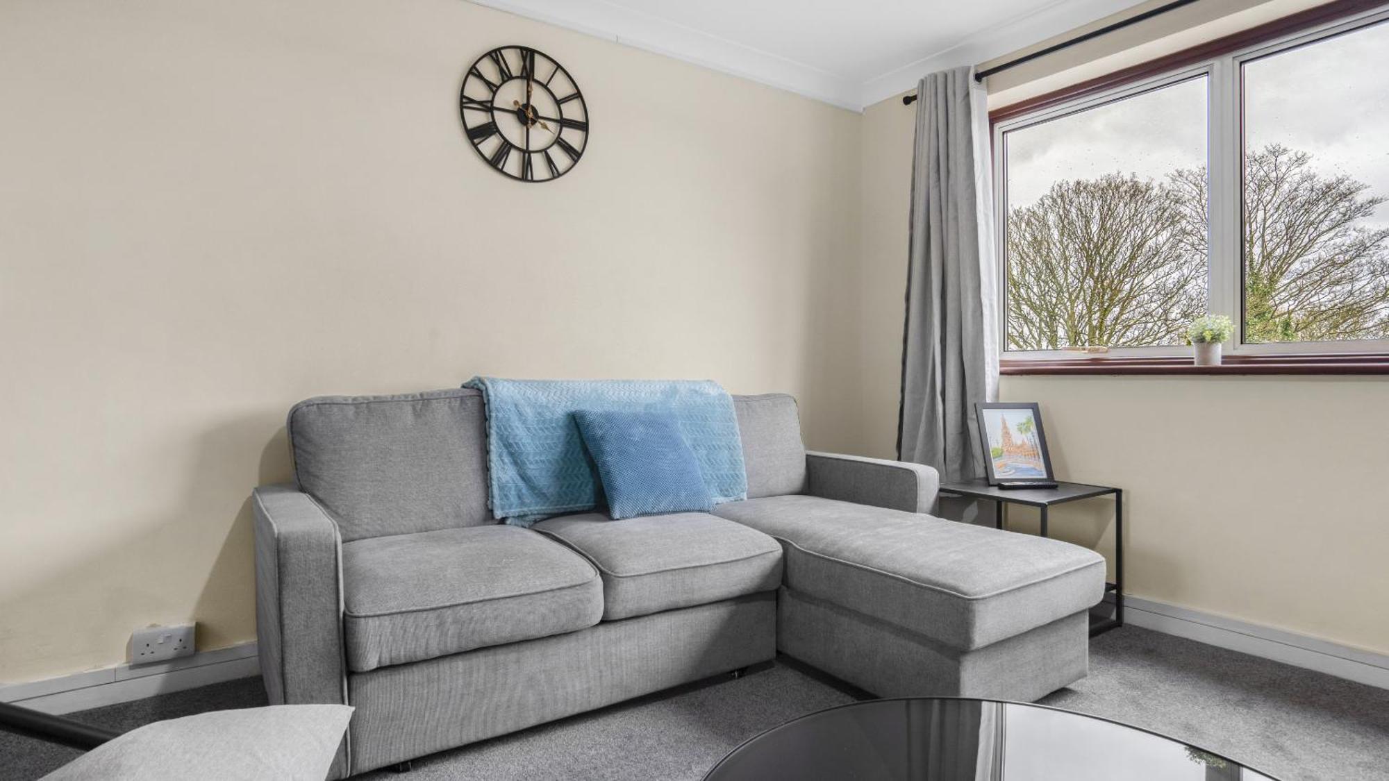 Apartment Park Avenue - An Executive 2 Bed With A Private Bathroom In City Centre, 5 Mins To City Hospital