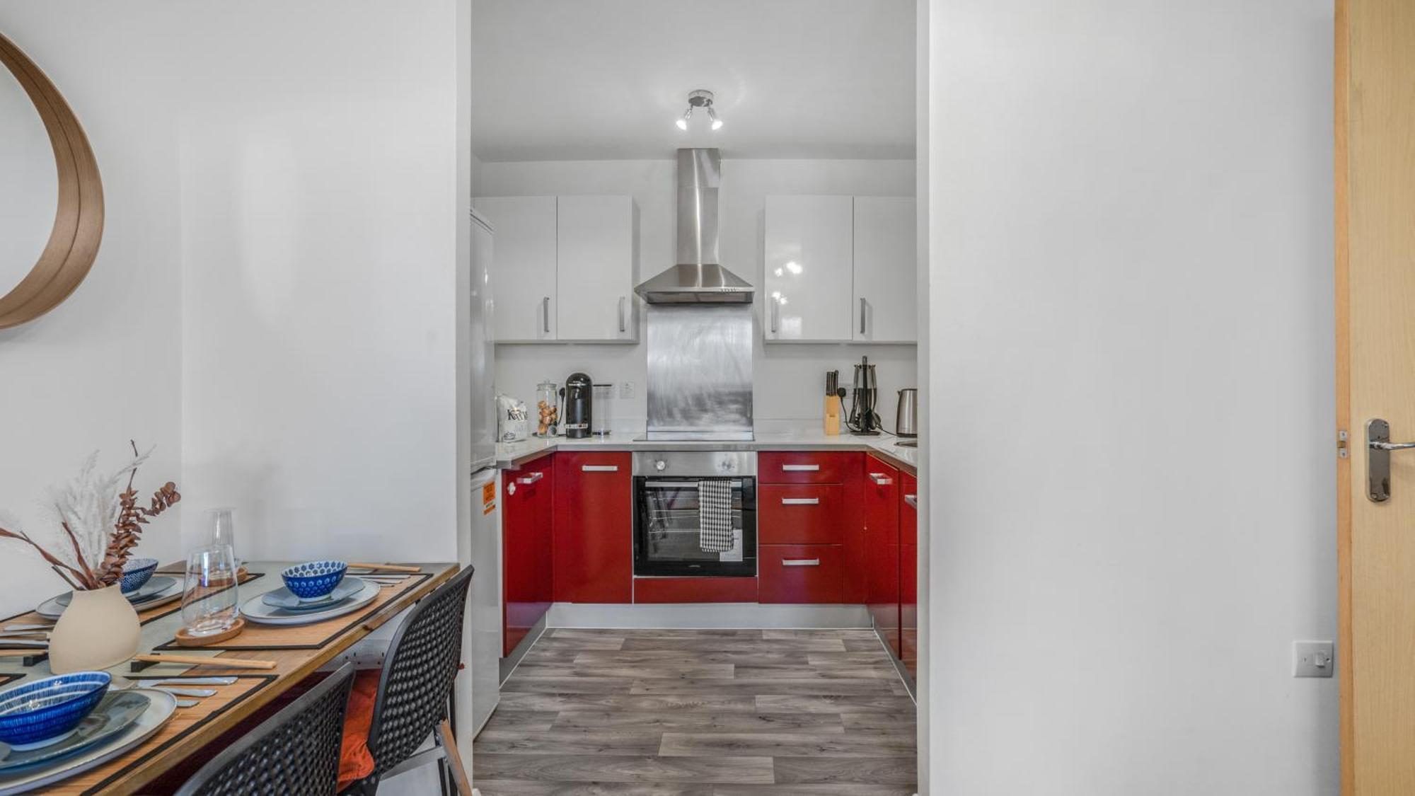 Apartment Japanese 2bed 2bath, Free Park, Netfix, 75 Inch Tv, Games - Centre- Maihom Birmingham