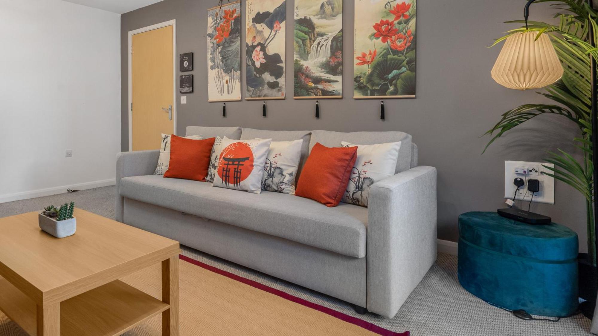 Apartment Japanese 2bed 2bath, Free Park, Netfix, 75 Inch Tv, Games - Centre- Maihom