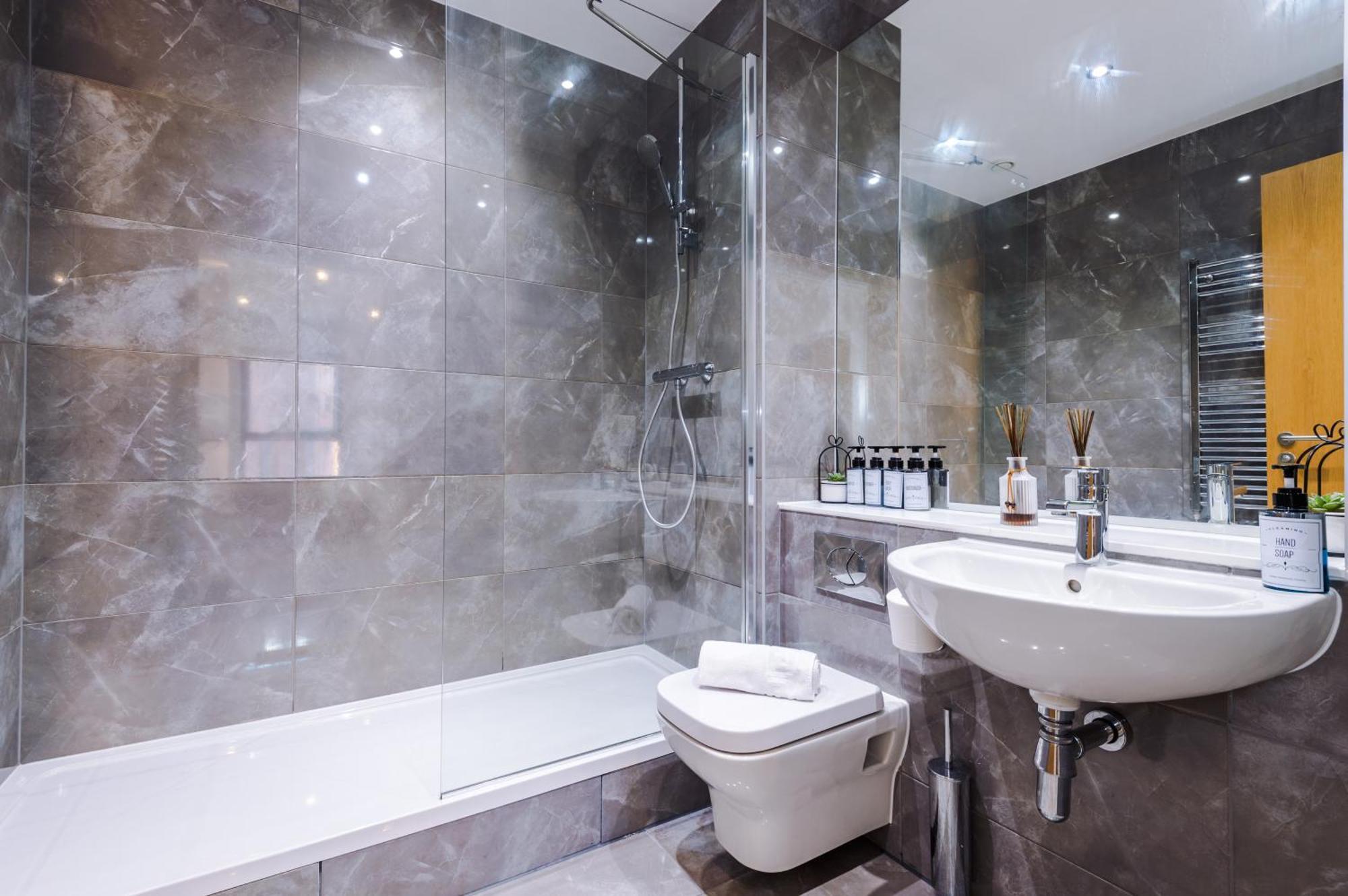 The Windmill - Long Term Discounts, Fast Wifi, Groceries, Up To 6 People Birmingham