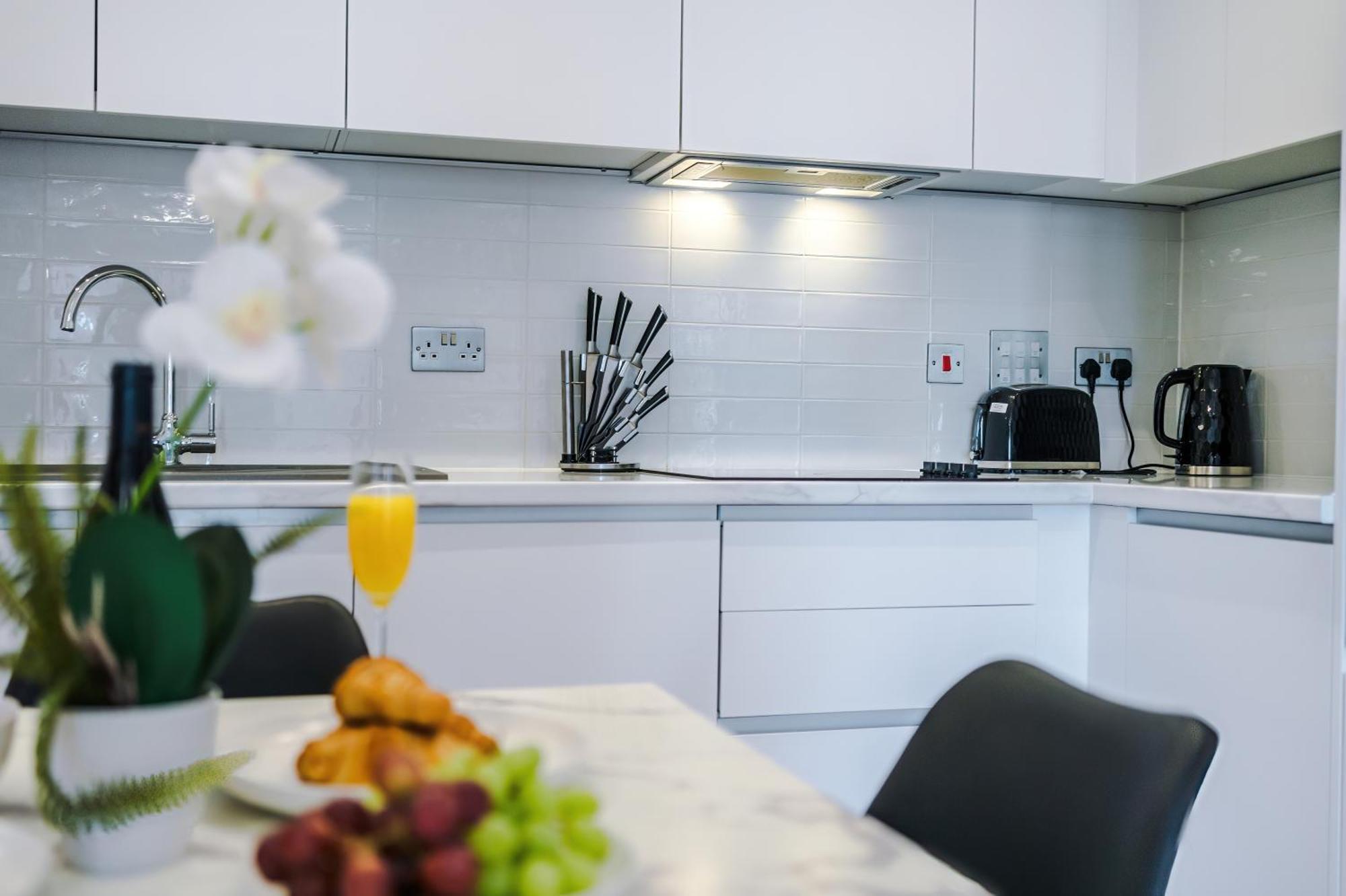 The Windmill - Long Term Discounts, Fast Wifi, Groceries, Up To 6 People * Birmingham