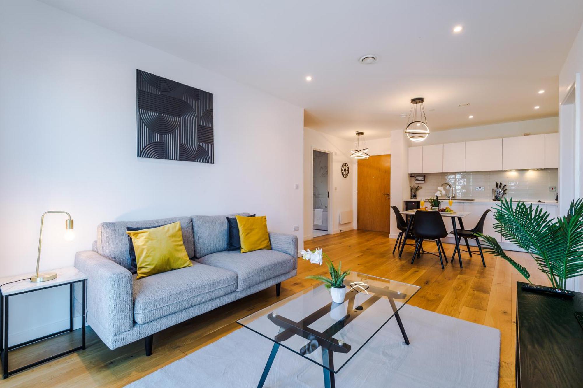 The Windmill - Long Term Discounts, Fast Wifi, Groceries, Up To 6 People * Birmingham