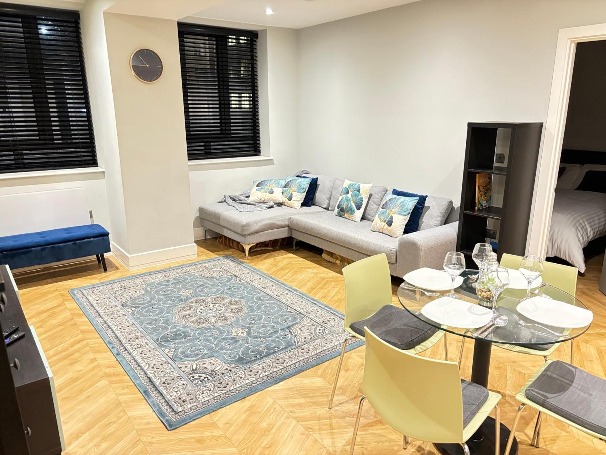Mh - 2 Bed 2 Bath Luxury - Financial District - Local Bar And Dining Deals Available