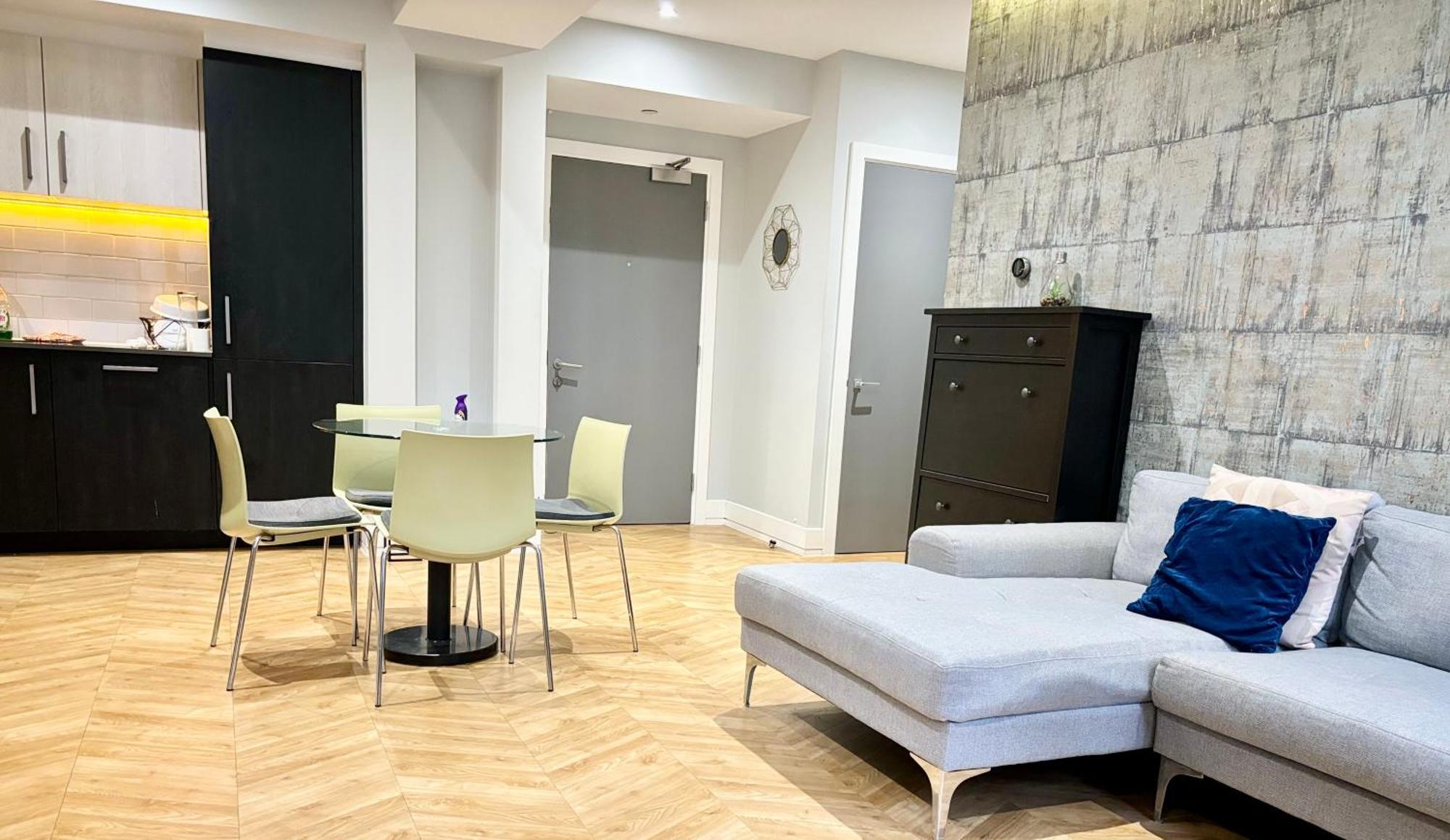 Mh - 2 Bed 2 Bath Luxury - Financial District - Local Bar And Dining Deals Available * Birmingham