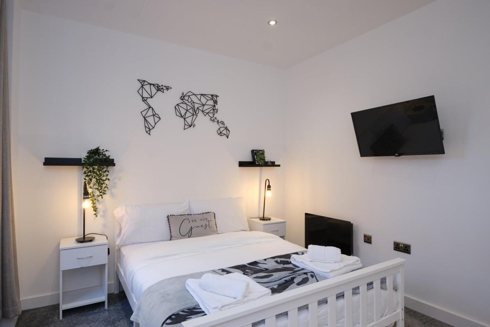 Tv | Near Key Attractions | Quality Staycation Apartment *