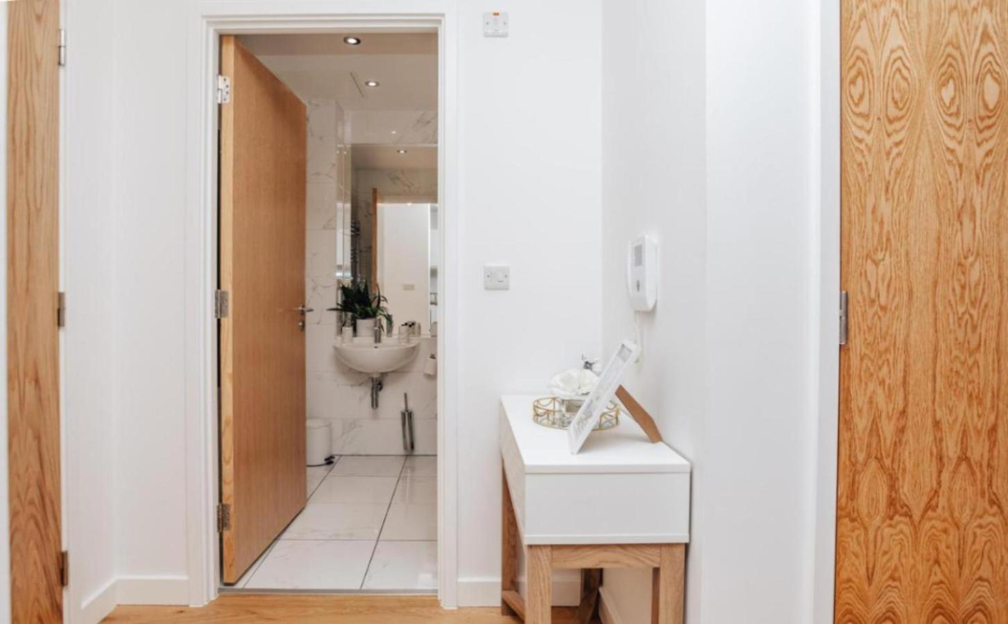 New Luxe Centre Apartment *
