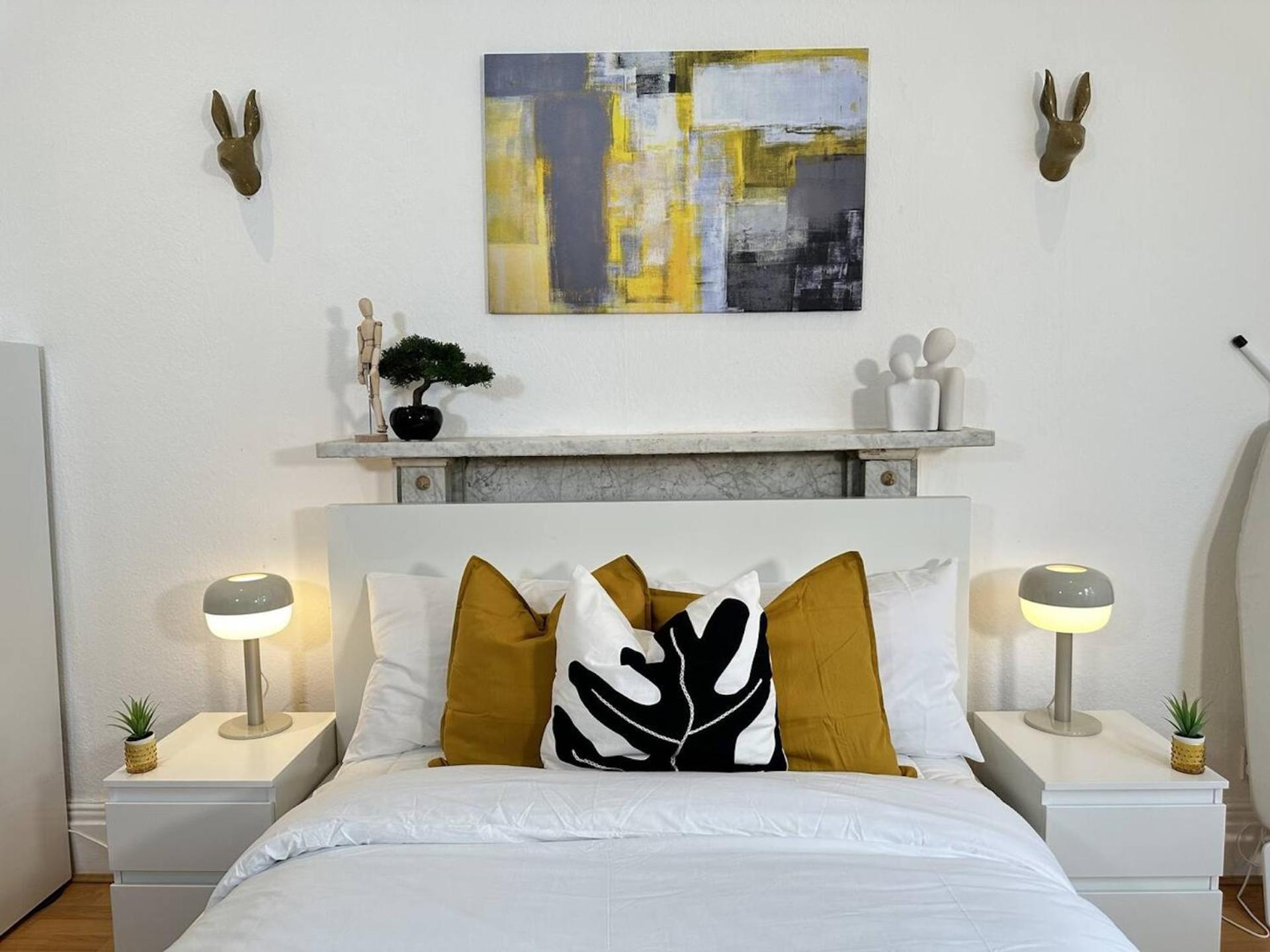 Bright And Airy In Trendy Locale