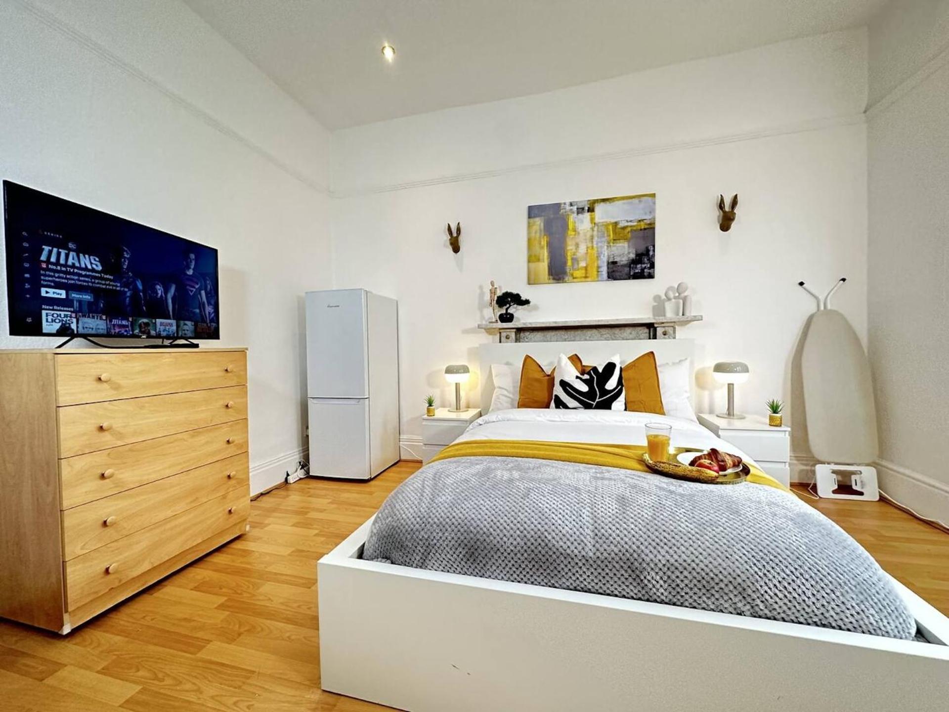 Apartment Bright And Airy In Trendy Locale