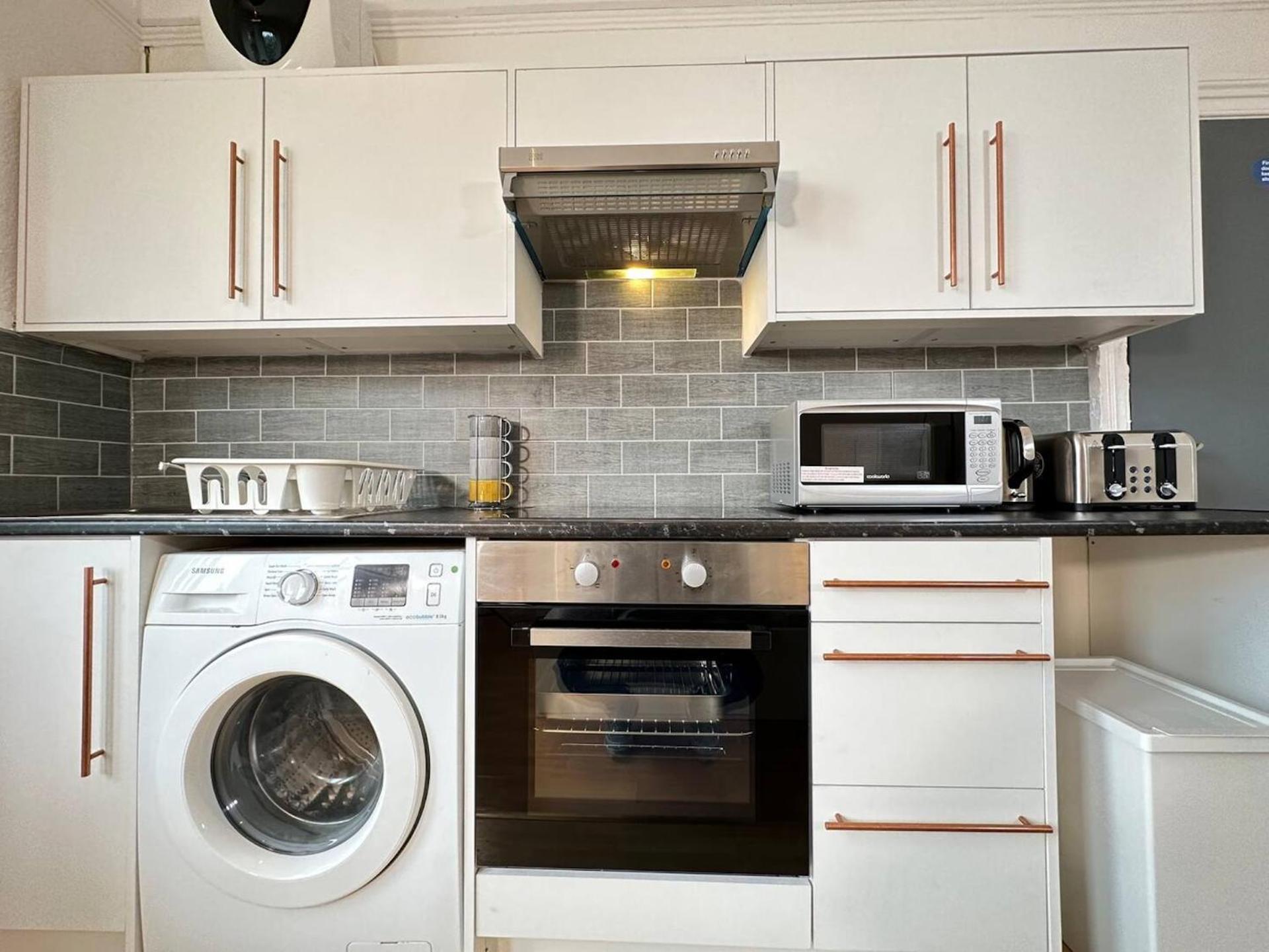 Bright And Airy In Trendy Locale Apartment Birmingham