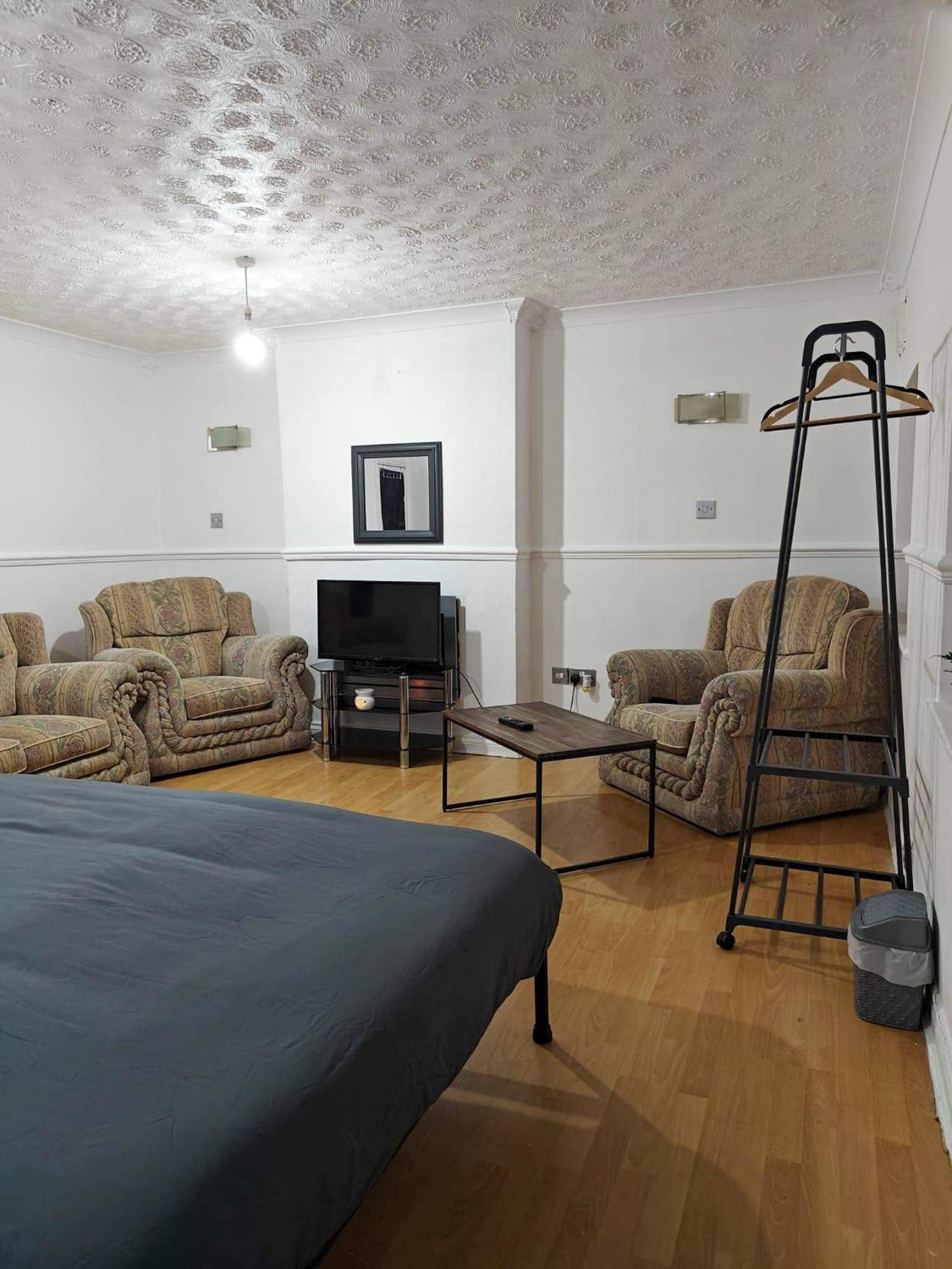 Downtown Delight Guest house
