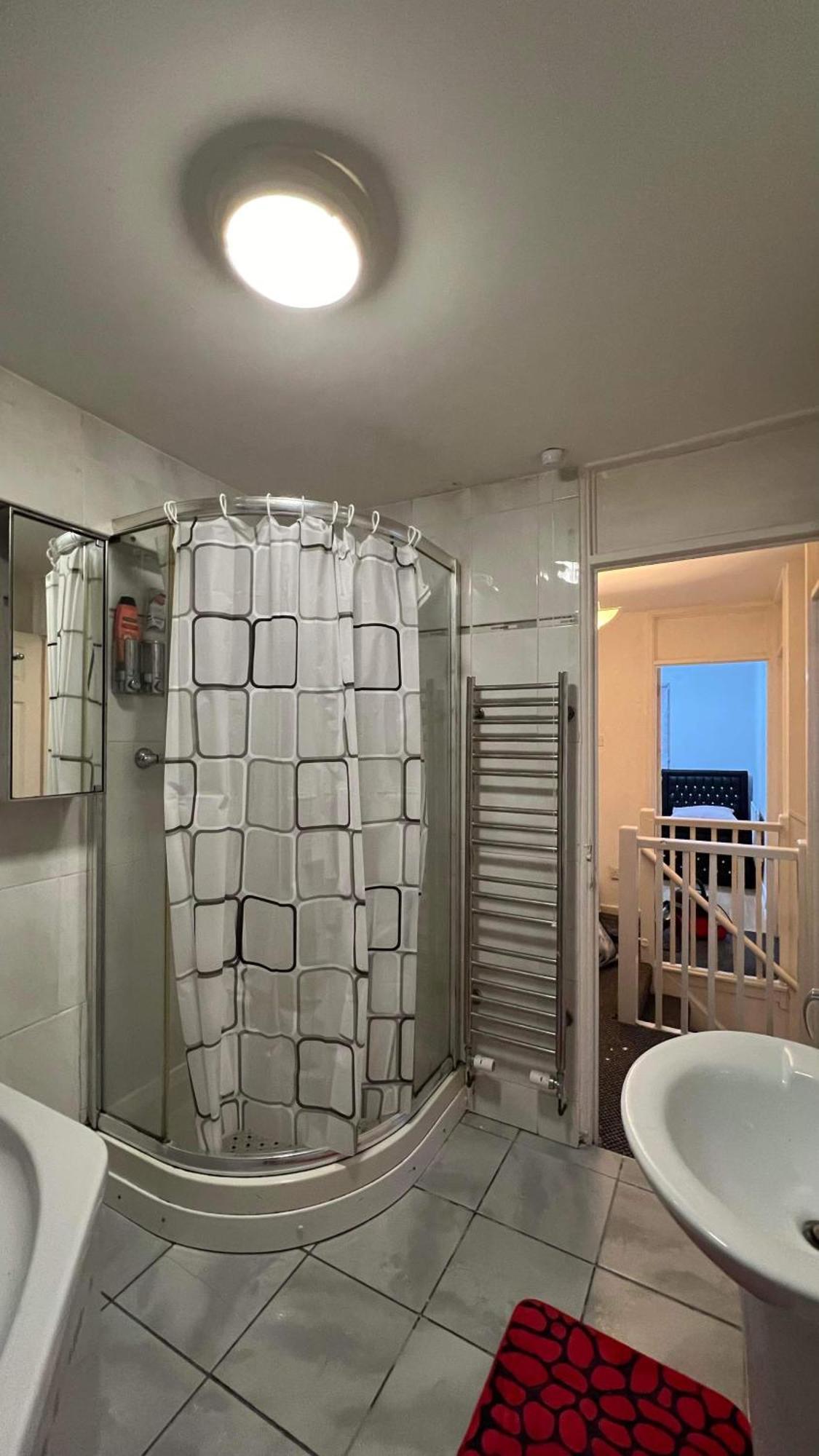 Downtown Delight Guest house
