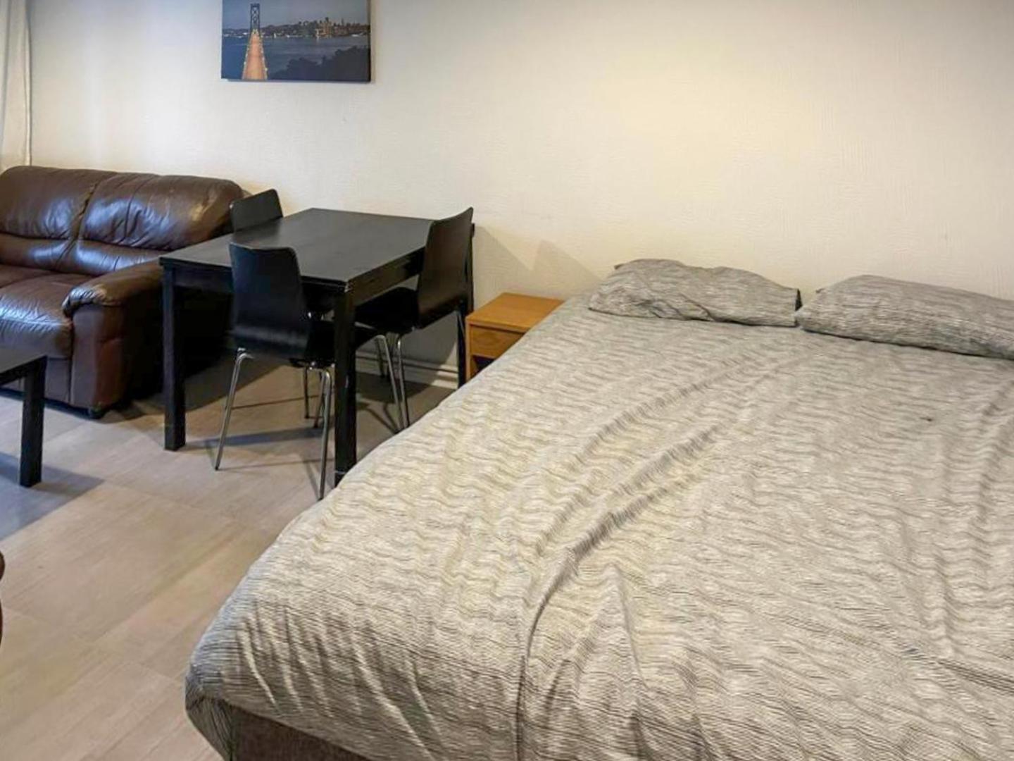 Guest house Normanton Birmingham