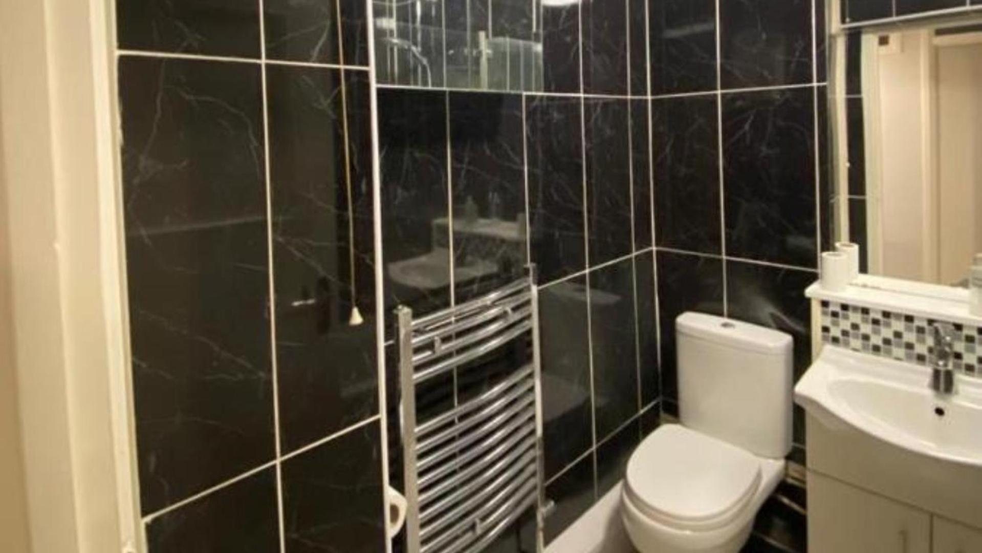 Normanton Guest house