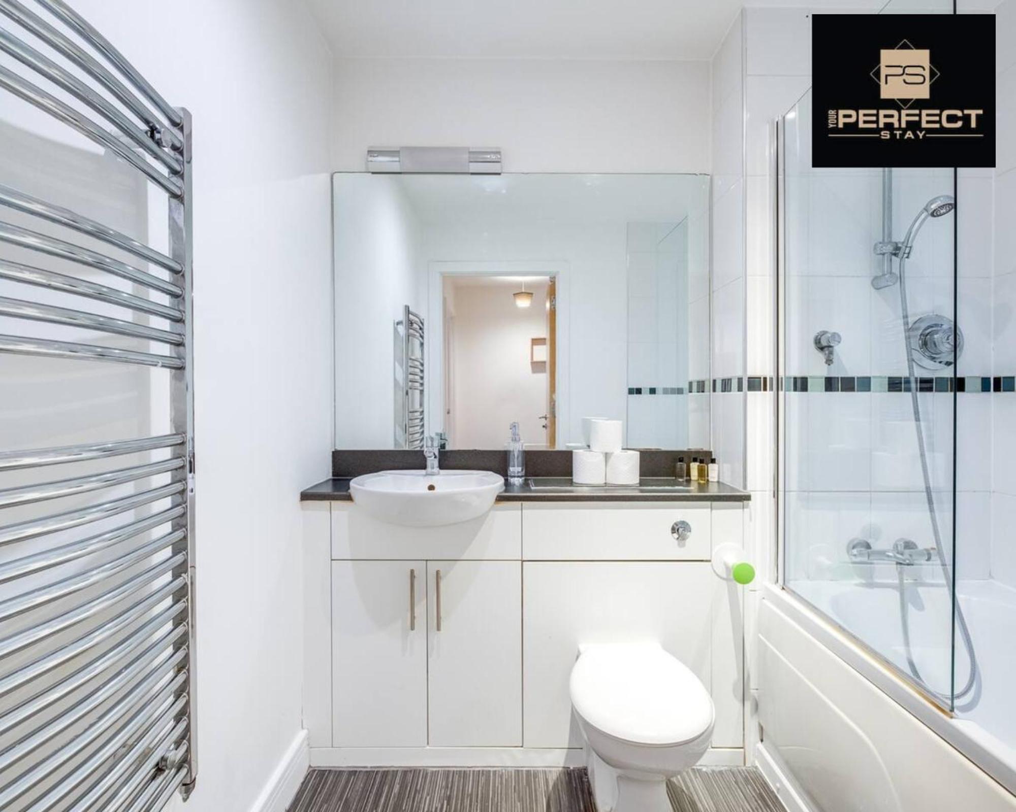 Apartment Mercury Centre Netflix Dedicated Workspace By Your Perfect Short Lets Birmingham