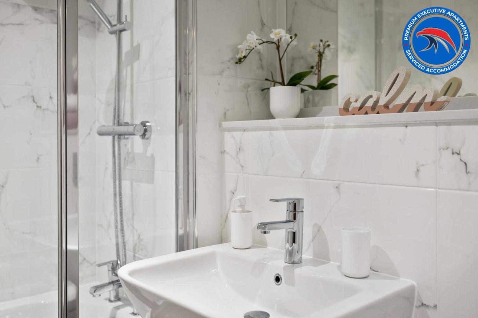 The Rozvi Empire Luxury For Long - Business,relocations & Families, Free Parking, Free Wifi Apartment