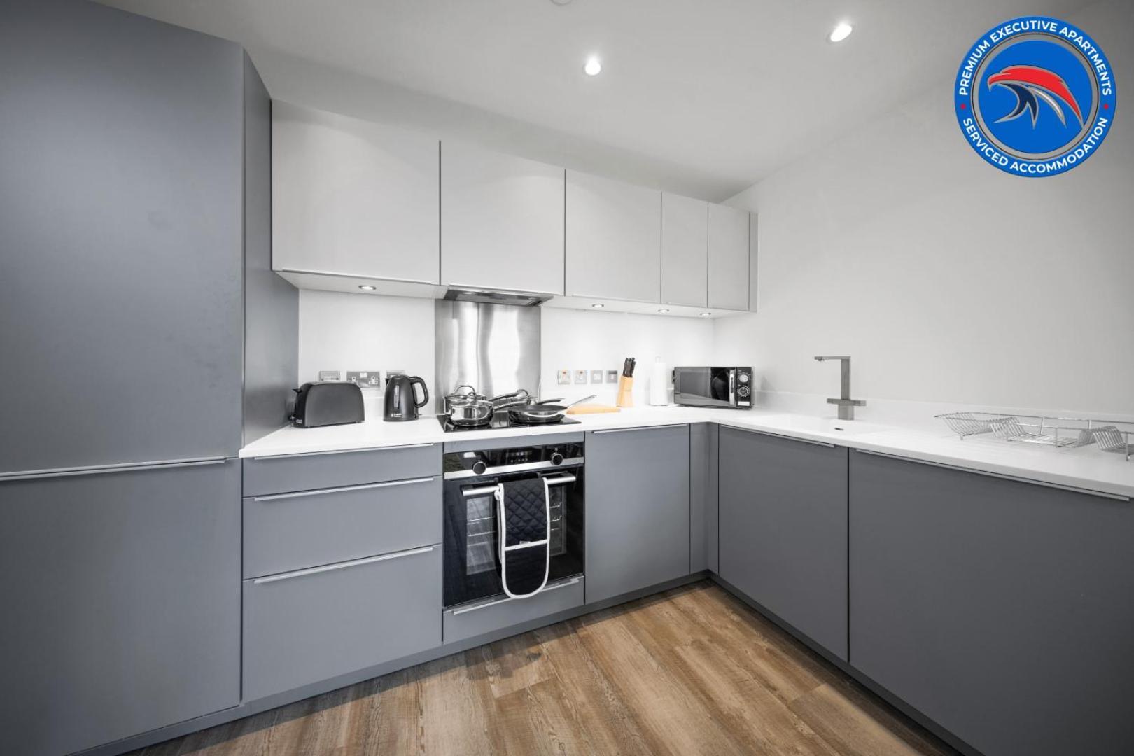 The Rozvi Empire Luxury For Long - Business,relocations & Families, Free Parking, Free Wifi * Birmingham
