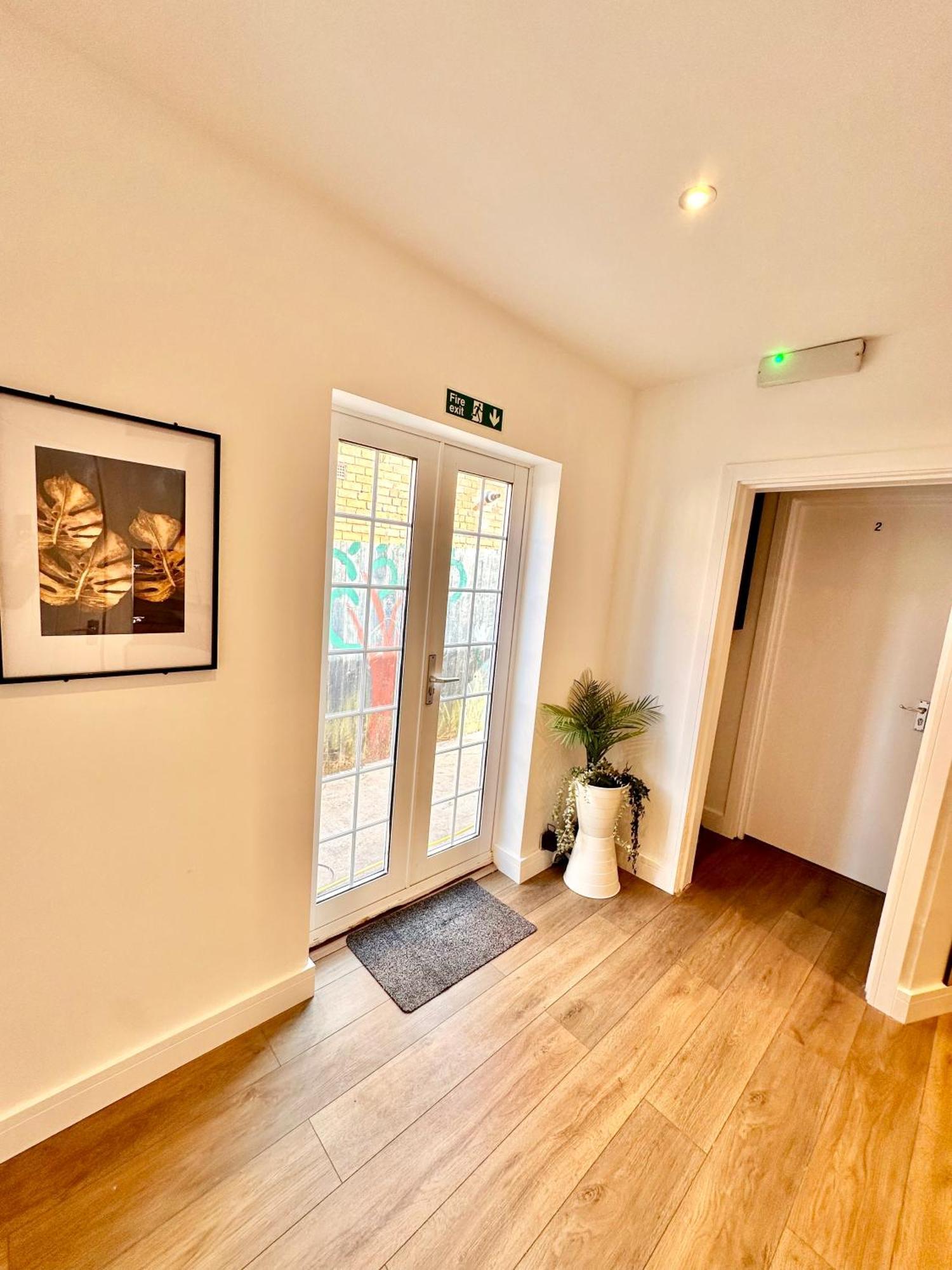 R4 - Newly Renovated Private With Own Kitchenette In A Shared House - Selly Oak Guest house *