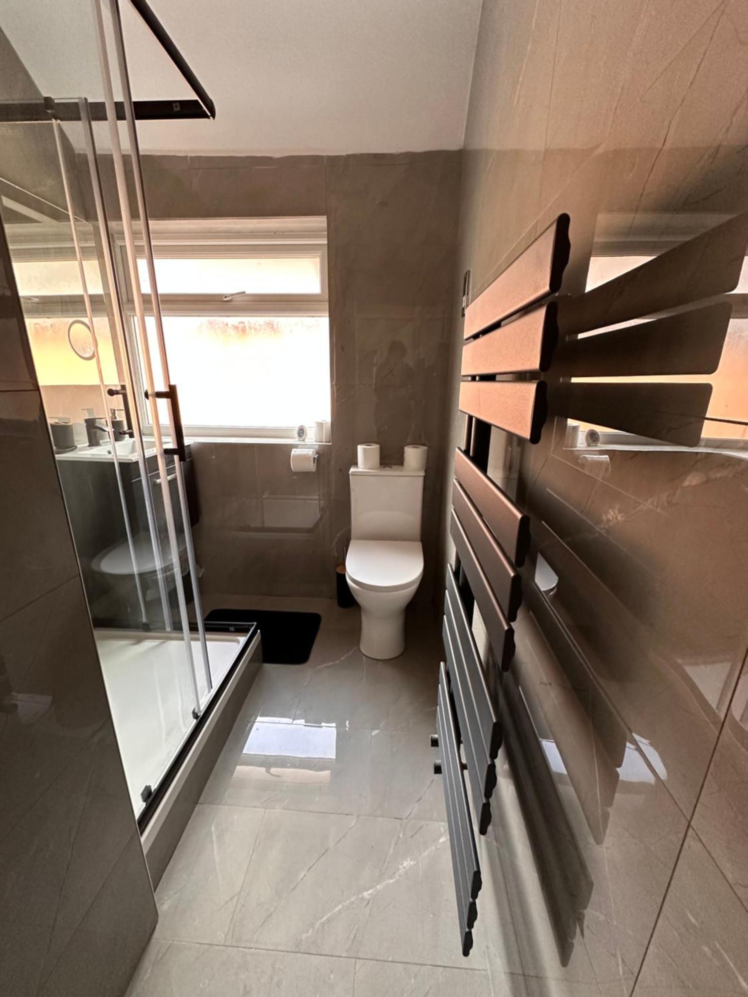 Guest house R4 - Newly Renovated Private With Own Kitchenette In A Shared House - Selly Oak *