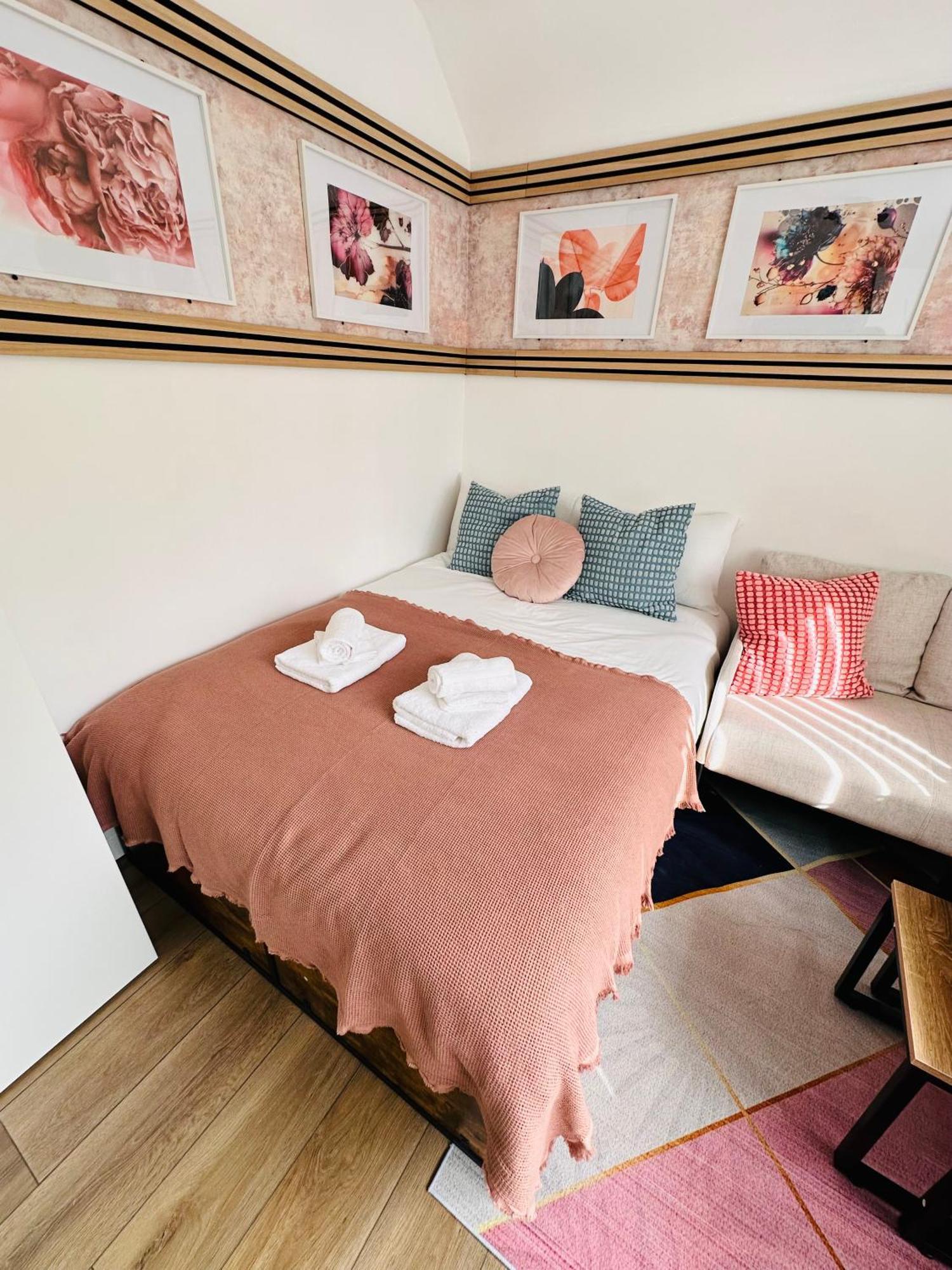 R4 - Newly Renovated Private With Own Kitchenette In A Shared House - Selly Oak * Birmingham