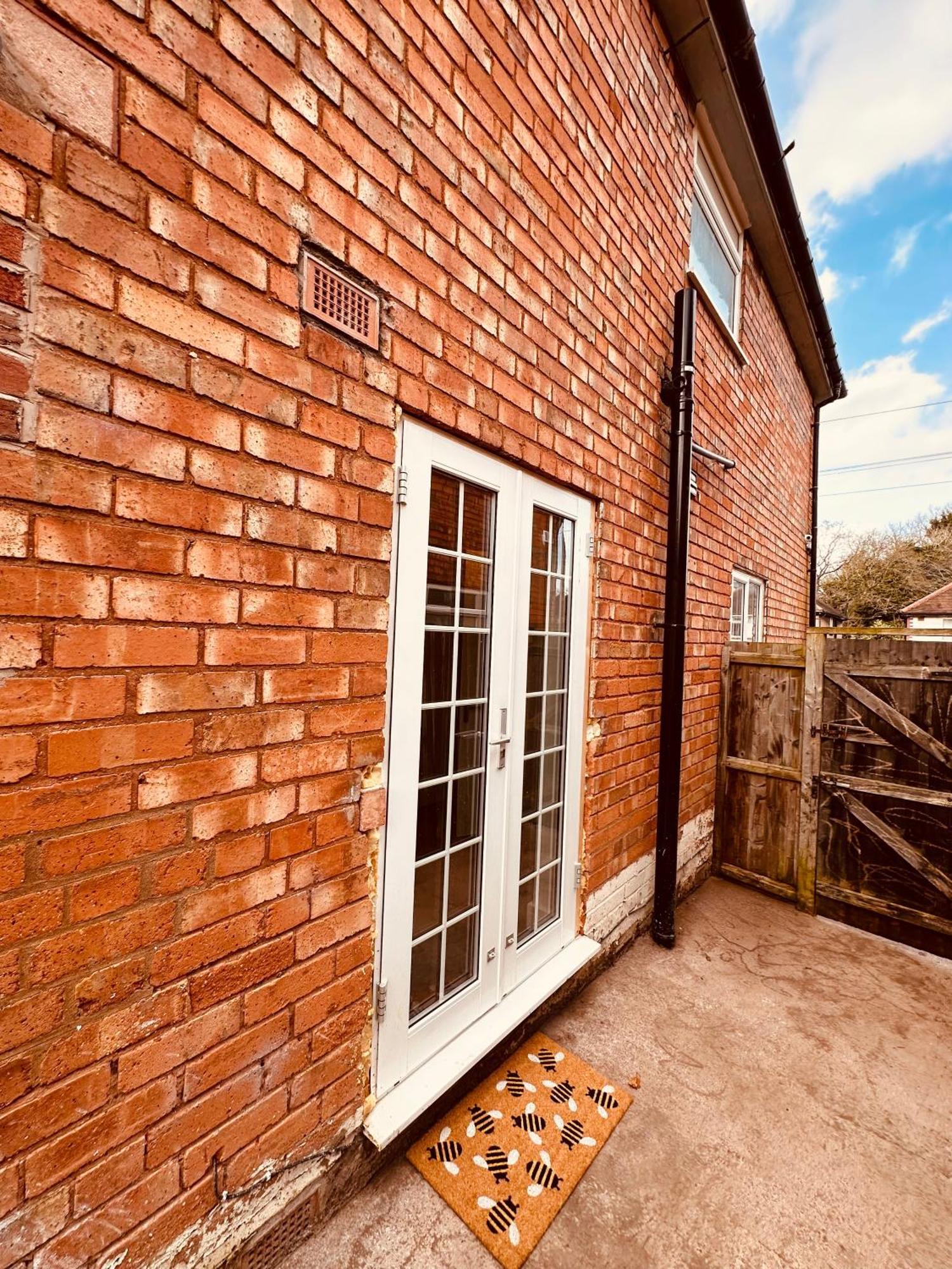 R4 - Newly Renovated Private With Own Kitchenette In A Shared House - Selly Oak Guest house