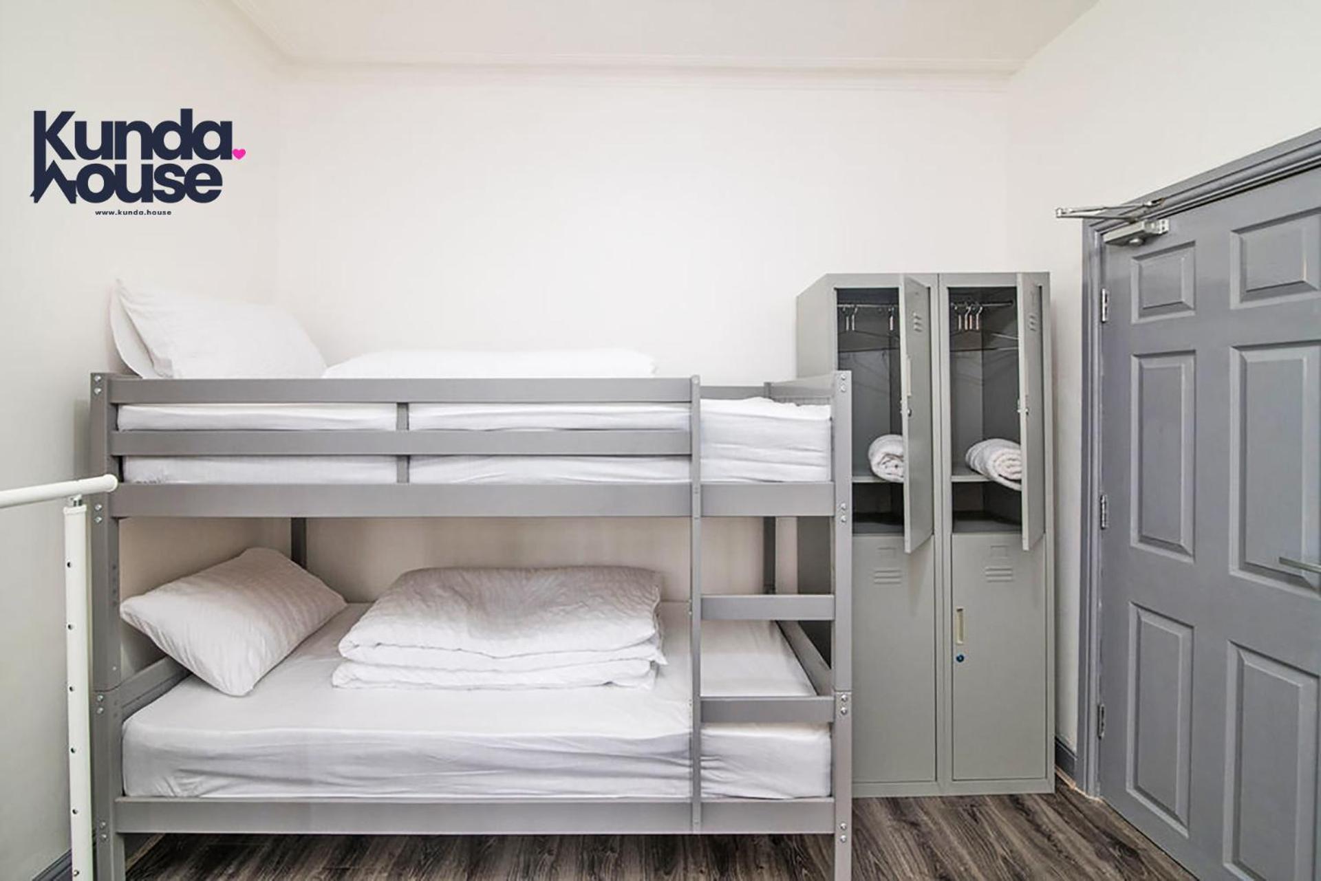 Kunda House O Grange Bunk Men Only Guest house *