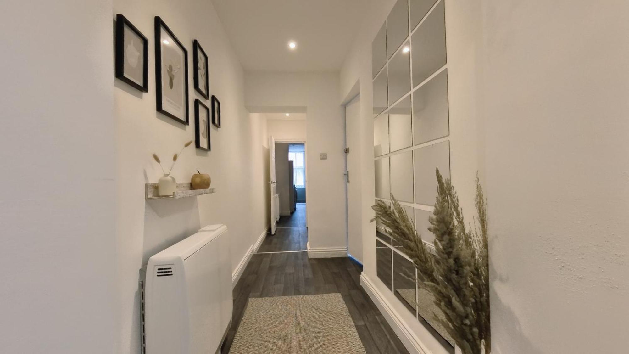Spacious 3br Flat For Groups Visiting With Keyless Check-in, Free Wifi And Parking Birmingham