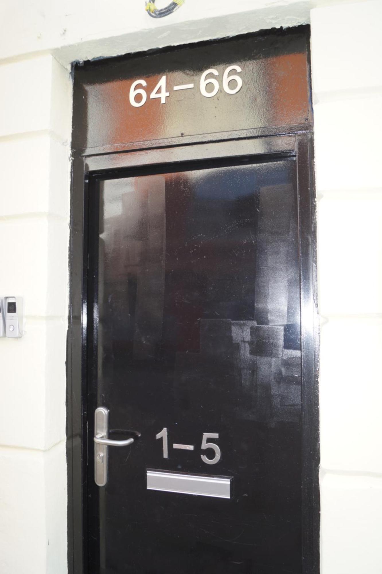 Apartment Spacious 3br Flat For Groups Visiting With Keyless Check-in, Free Wifi And Parking *