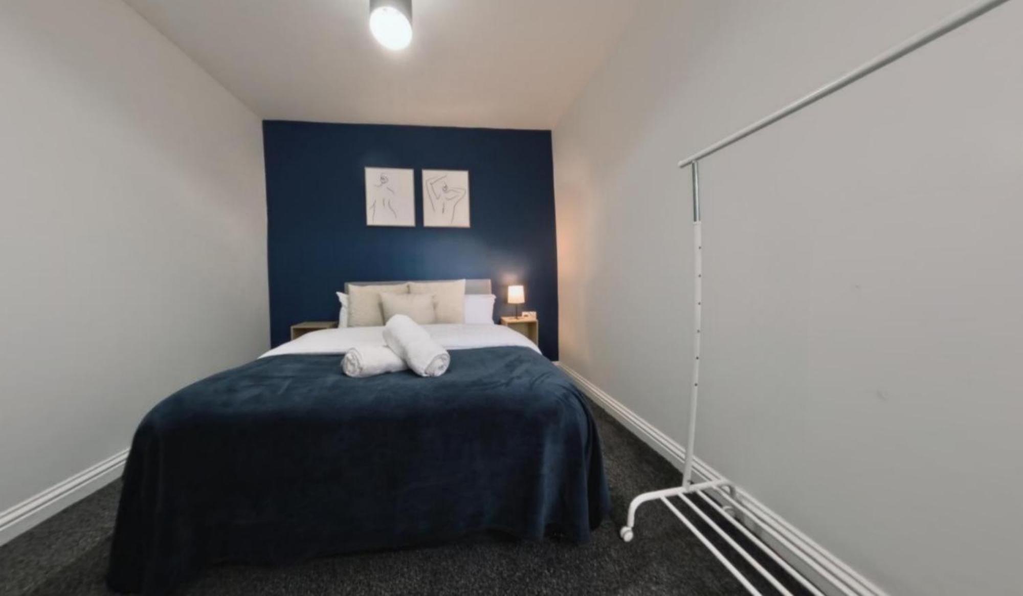 Spacious 3br Flat For Groups Visiting With Keyless Check-in, Free Wifi And Parking Birmingham