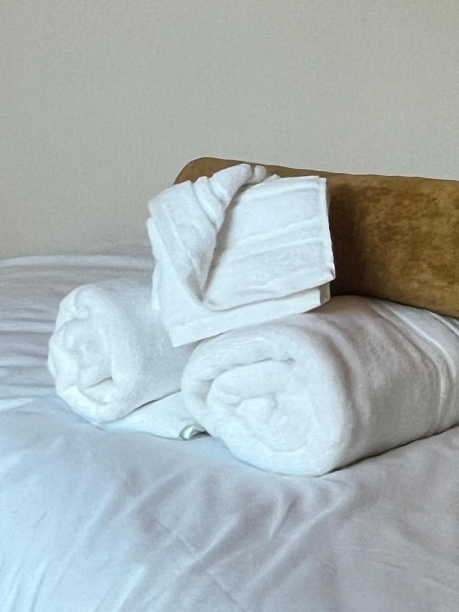 Holiday home The Parkes A Stylish 3br House With Free Parking, 5 Mins From Close To The Edgbaston Stadium, The Hippodrome, Uob, Aston And Bcu, China Town, Kings Heath Bhx Airport And Much