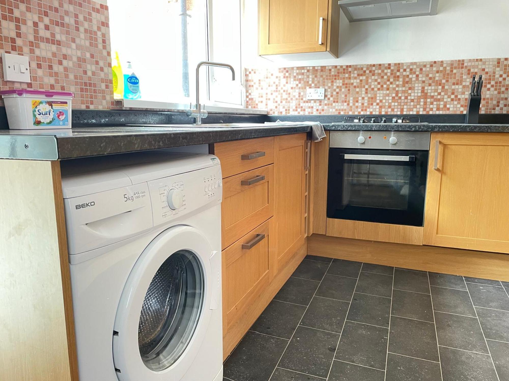 Guest house Marroway Shared House