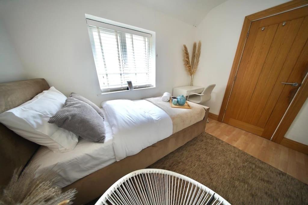 Cosy Home- Sleeps 5+city Centre+ Netflix+free Park Holiday home