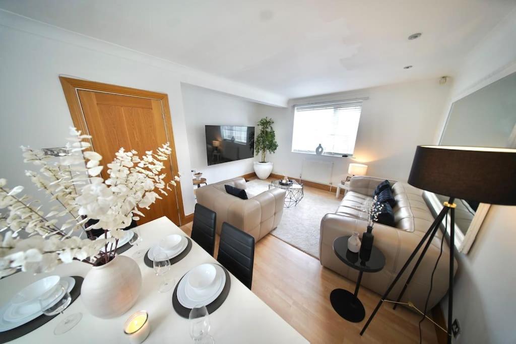 Cosy Home- Sleeps 5+city Centre+ Netflix+free Park Holiday home