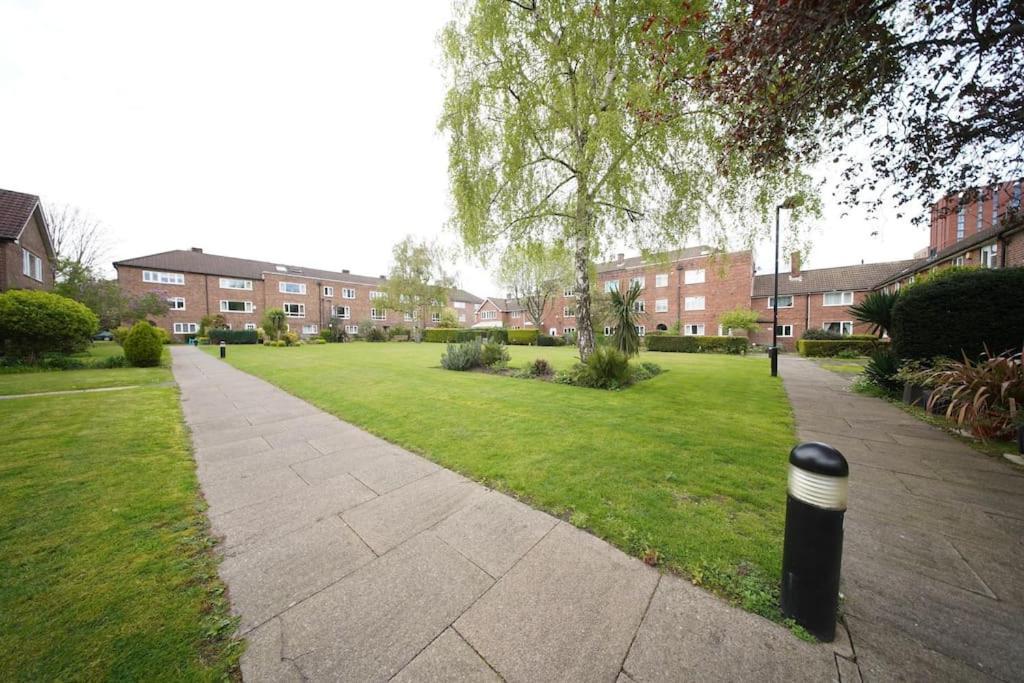 Cosy Home- Sleeps 5+city Centre+ Netflix+free Park