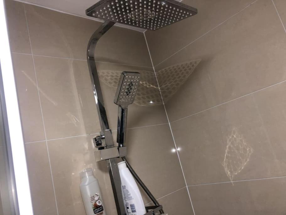 Apartment Entire 2 Bed 1 Bath Centre Uk