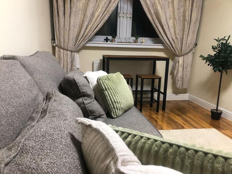Apartment Entire 2 Bed 1 Bath Centre Uk