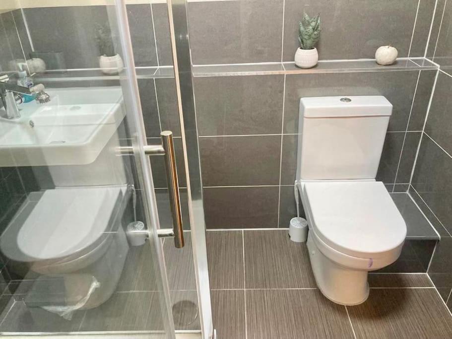 Entire 2 Bed 1 Bath Centre Uk Apartment Birmingham