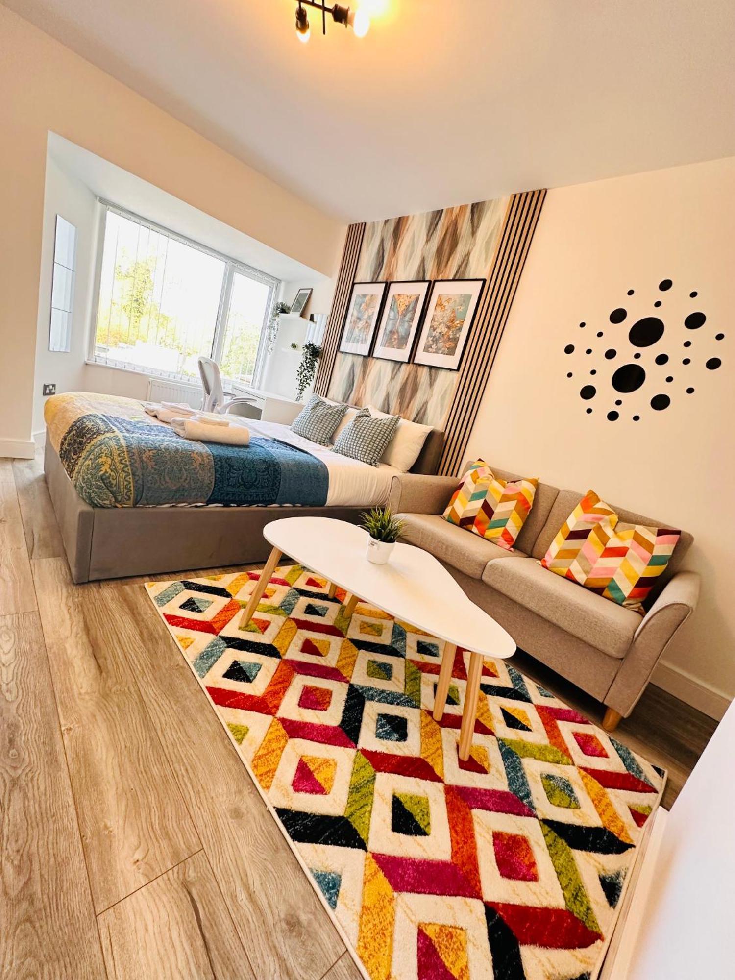 R-2 Newly Renovated Private Self Contained With Private Dedicated Bathroom - Selly Oak Guest house *