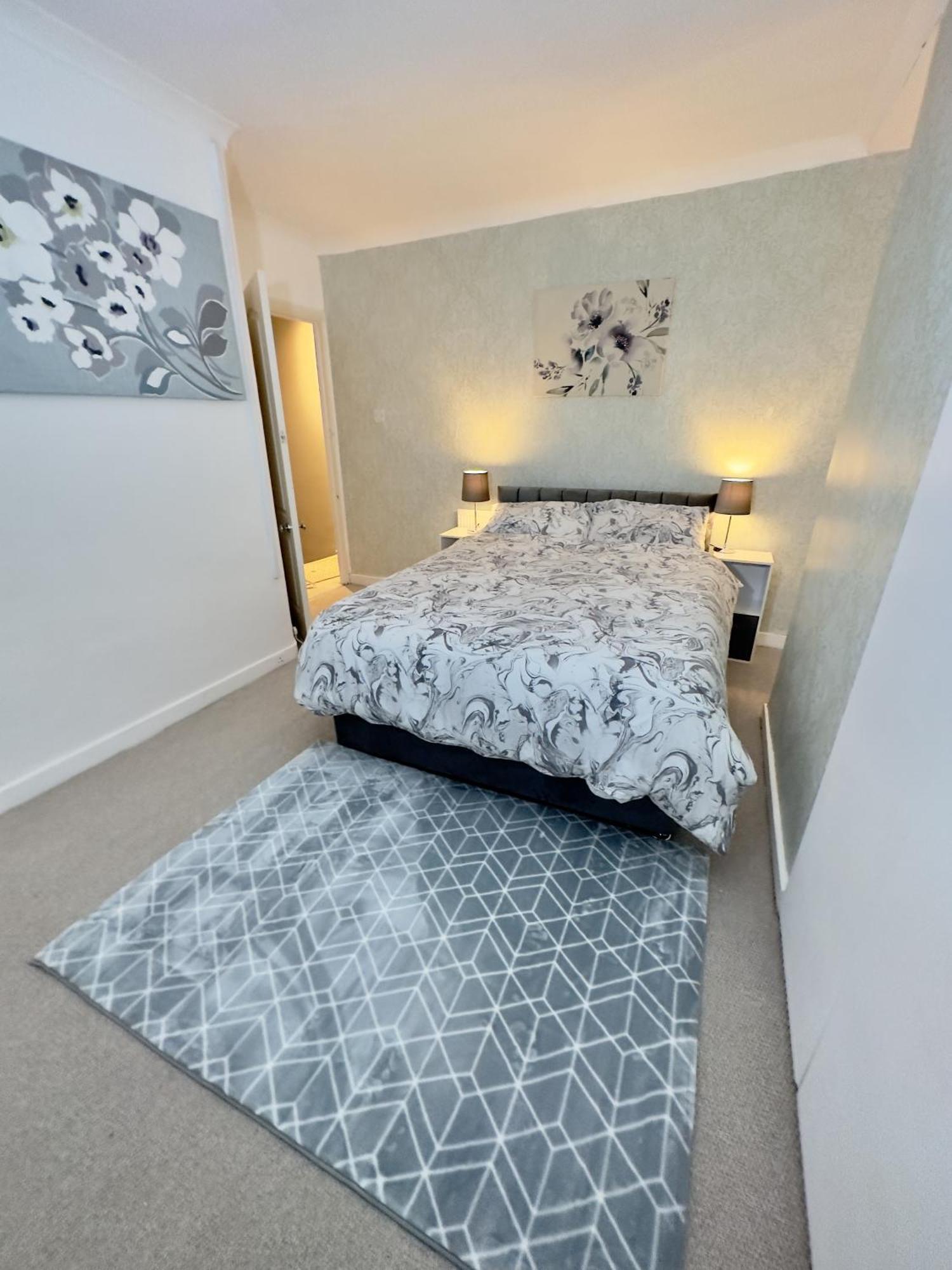 Cosy 3 Bedroom House In Birmingham! - Contractors, Business & Corporate Guests Welcome