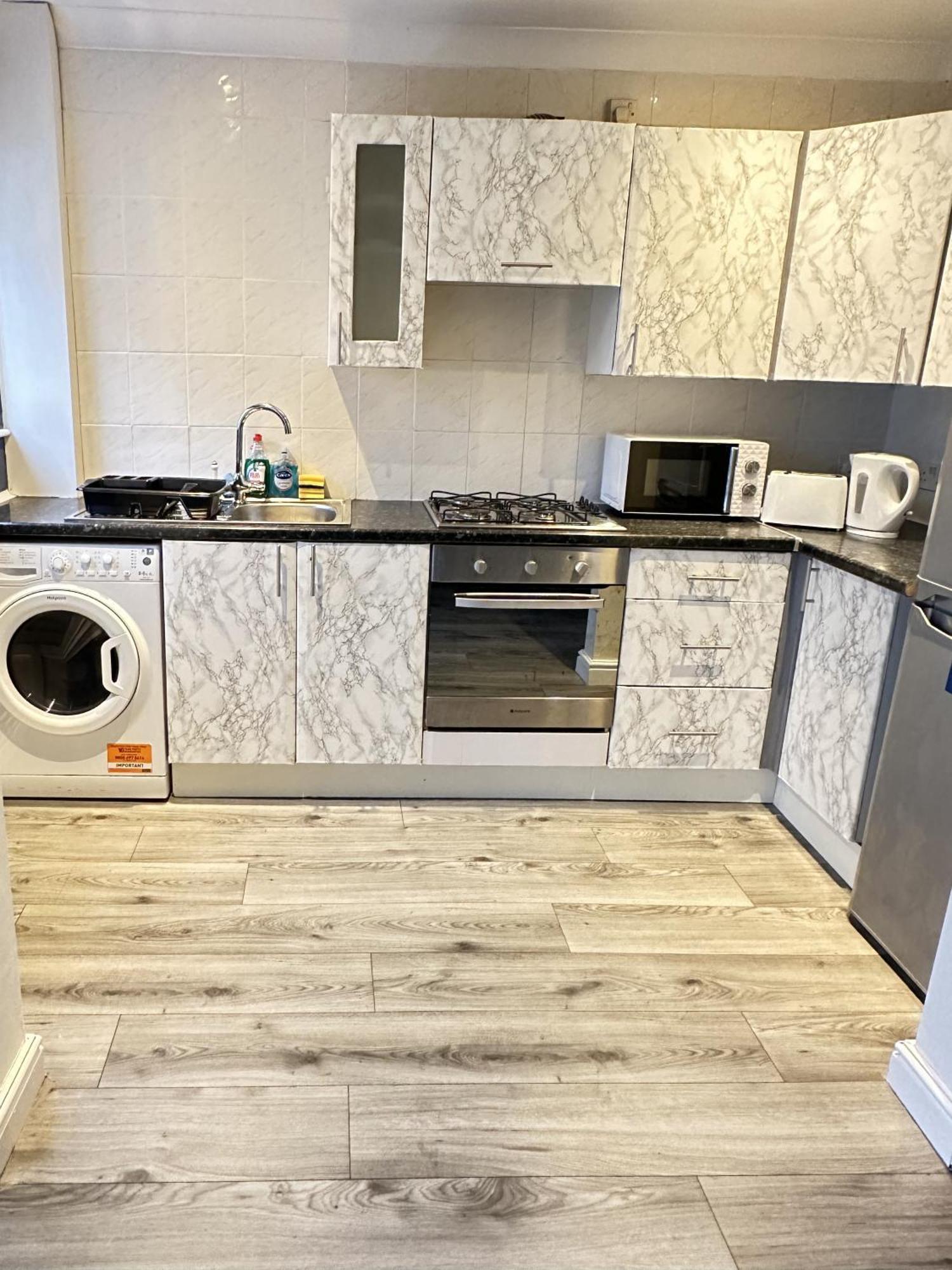 Apartment Cosy 3 Bedroom House In Birmingham! - Contractors, Business & Corporate Guests Welcome *