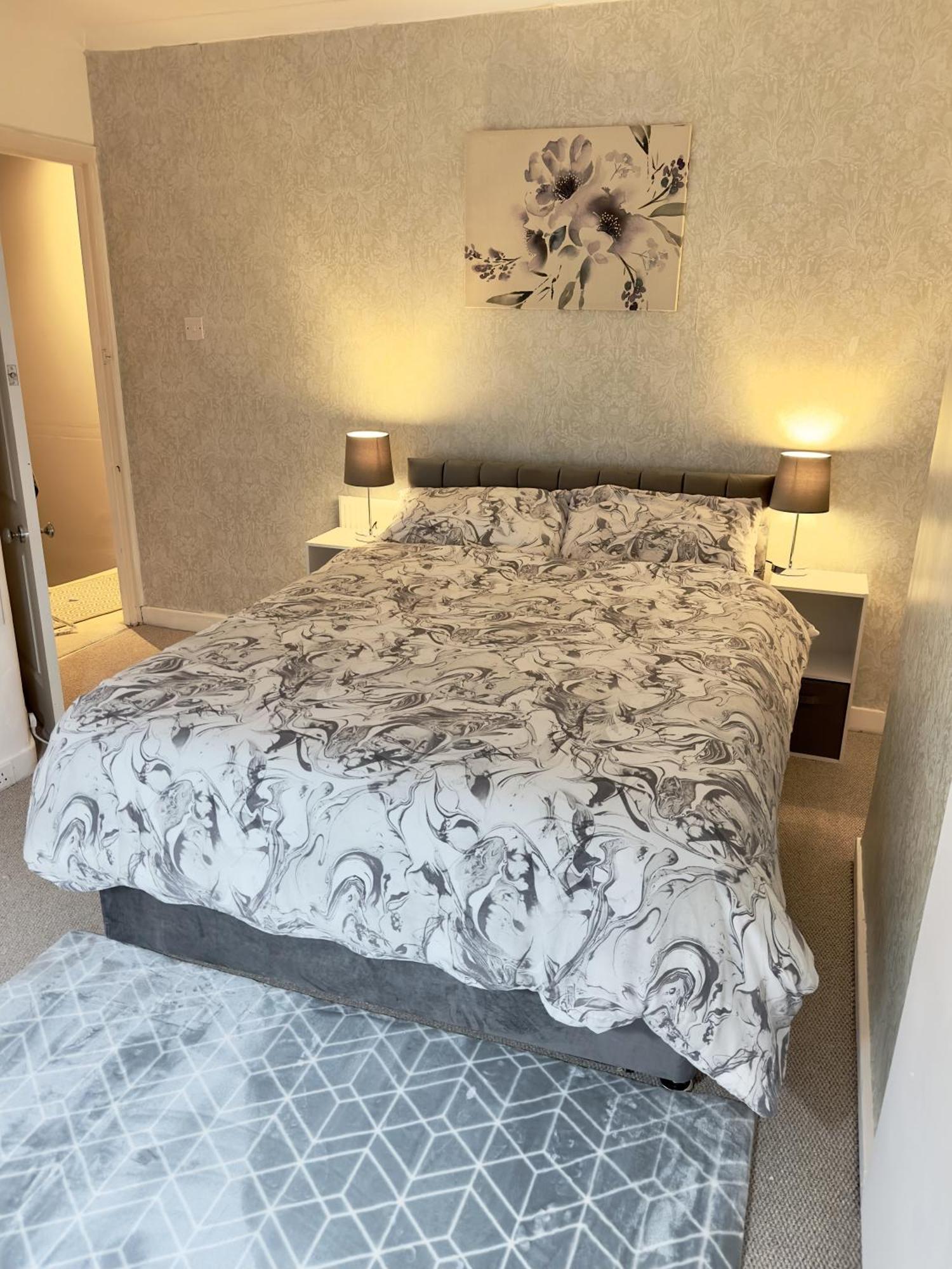 Apartment Cosy 3 Bedroom House In Birmingham! - Contractors, Business & Corporate Guests Welcome *