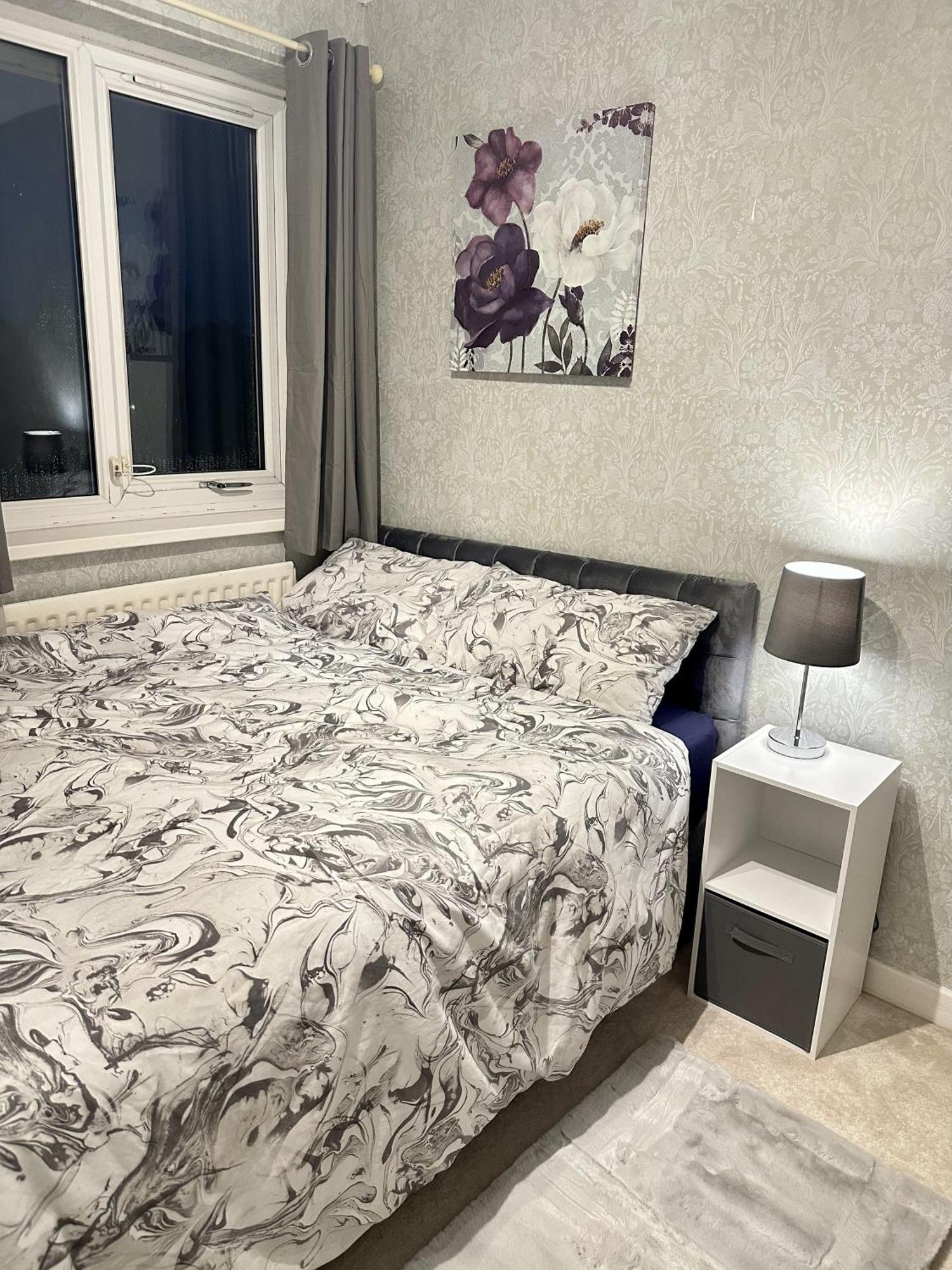Cosy 3 Bedroom House In Birmingham! - Contractors, Business & Corporate Guests Welcome Apartment *
