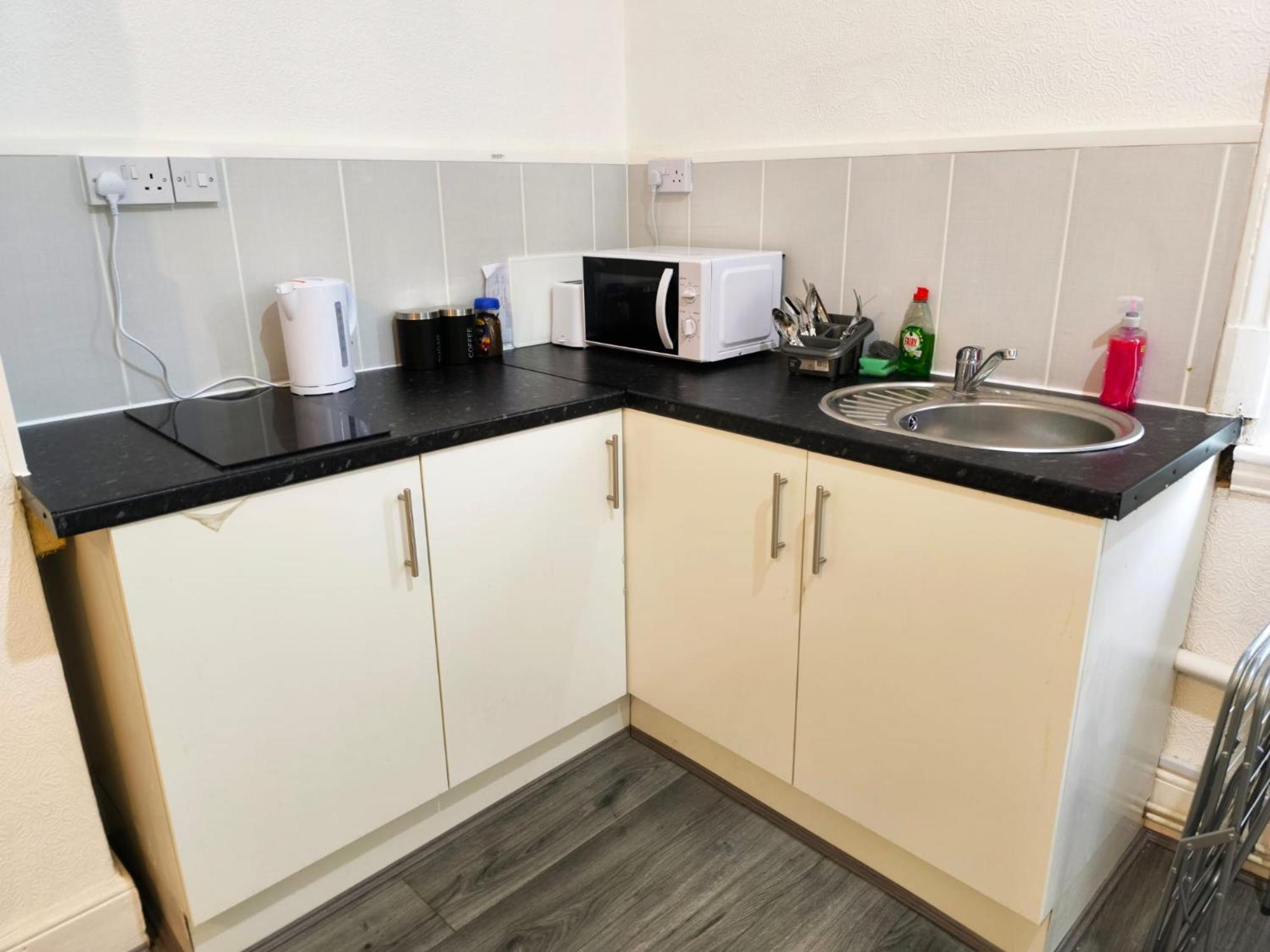 Cozy Flat Near Talbot Pub Apartment