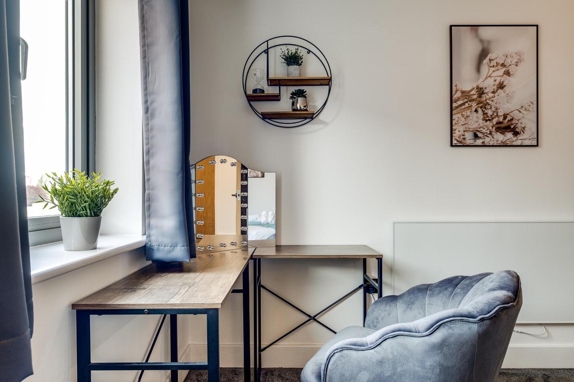 Apartment Pluxa Globe - Spacious In Jq With Parking