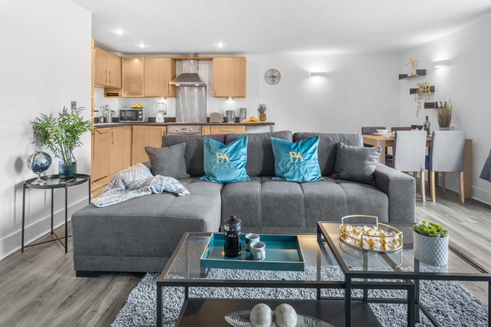 Pluxa Globe - Spacious In Jq With Parking * Birmingham