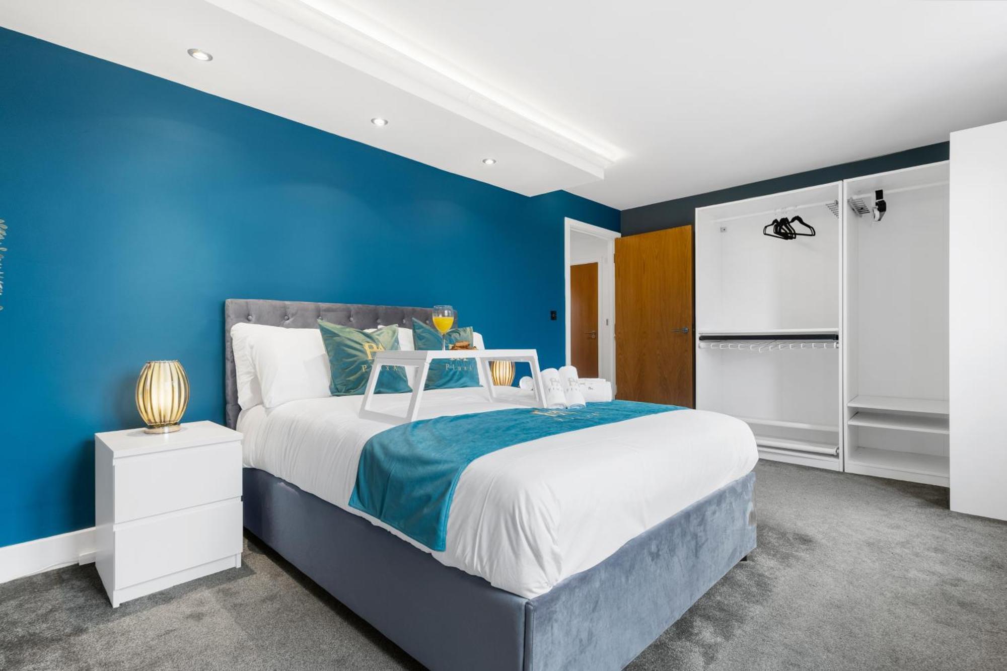 Pluxa Globe - Spacious In Jq With Parking Birmingham