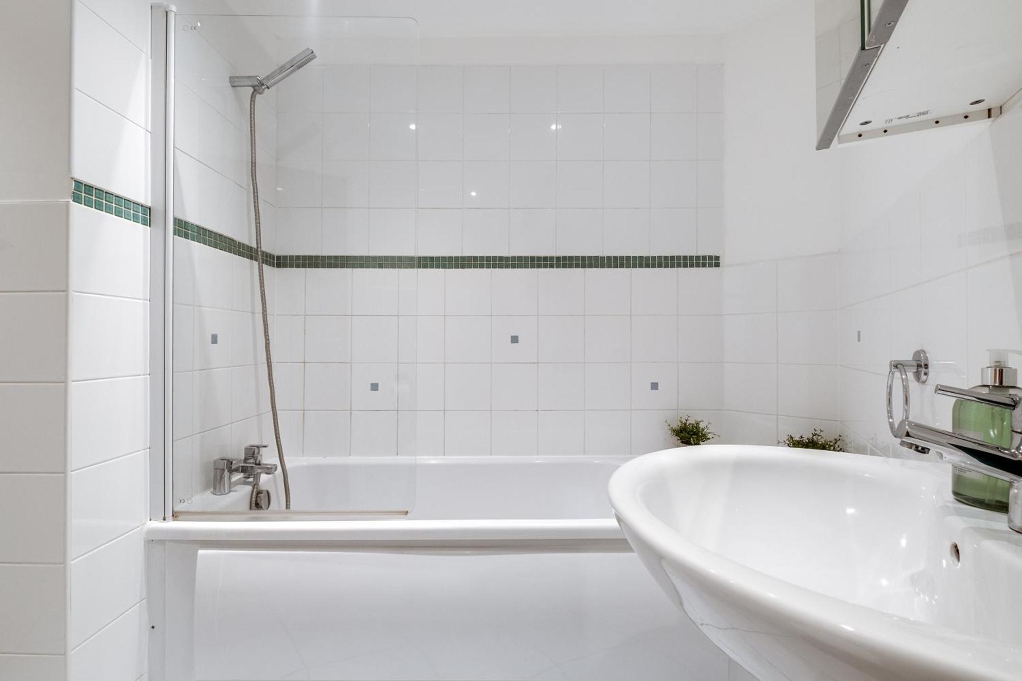 Apartment Pluxa Globe - Spacious In Jq With Parking