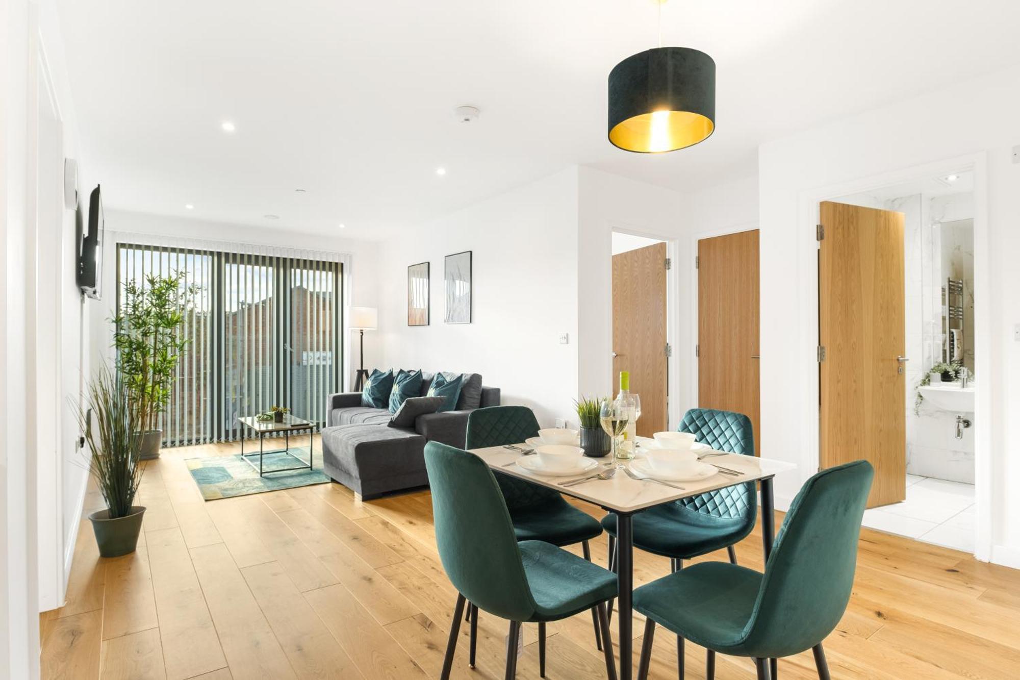 Pluxa Emerald Luxury - Walk To Attractions, Transport Nearby * Birmingham