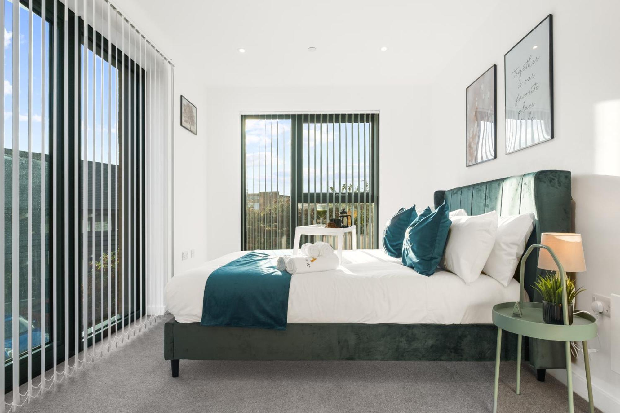 Apartment Pluxa Emerald Luxury - Walk To Attractions, Transport Nearby *